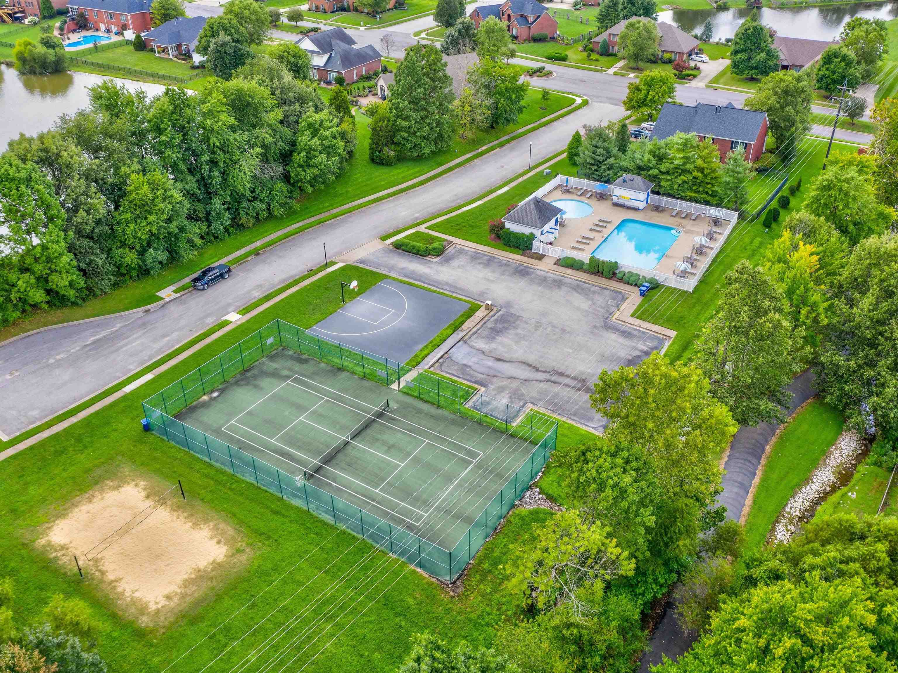 4508 Lake Forest Drive, Owensboro, Kentucky 42303, 4 Bedrooms Bedrooms, ,3 BathroomsBathrooms,Single Family Residence,For Sale,Lake Forest Drive,92669