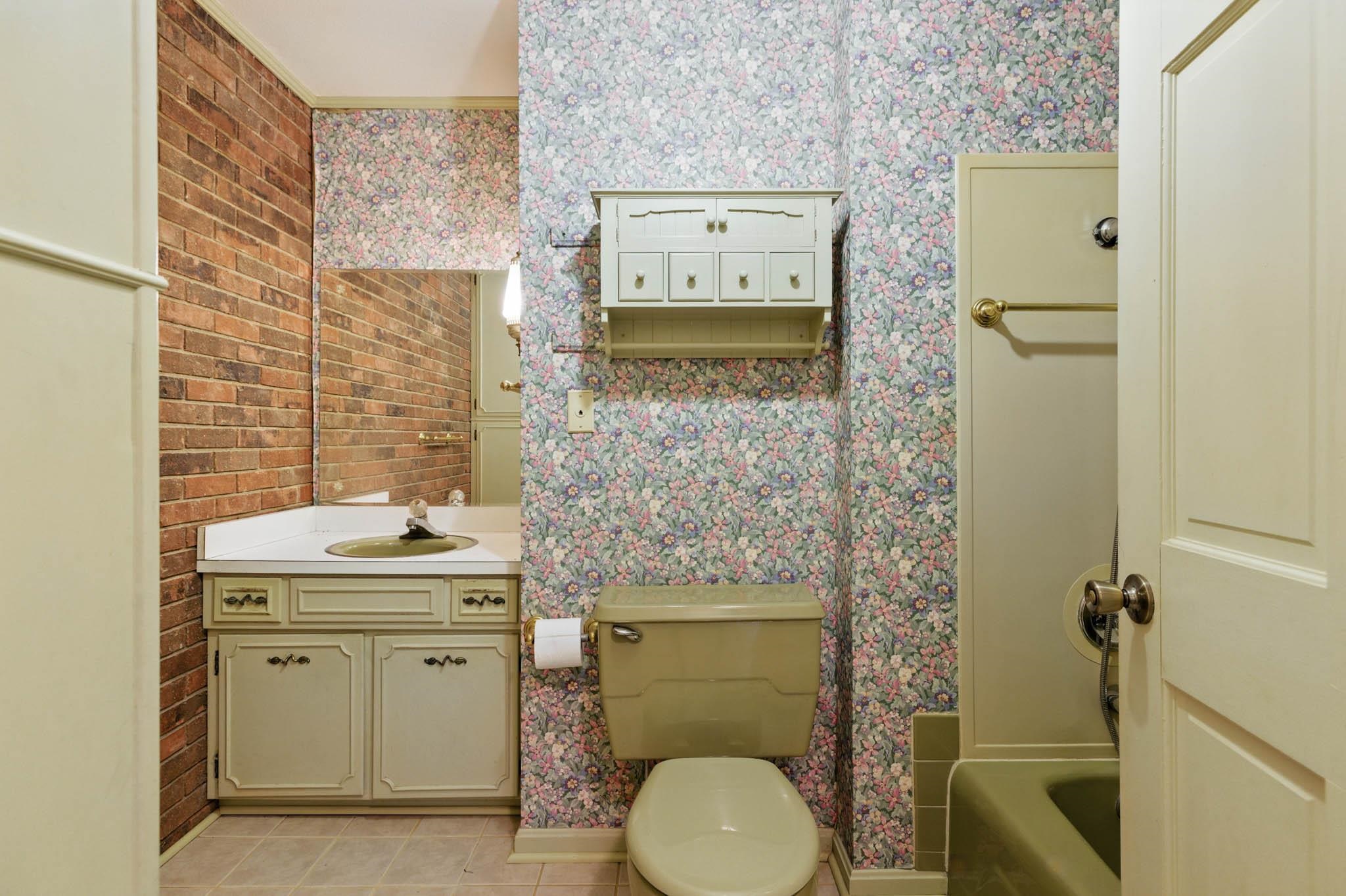 2652 HWY 60, Hawesville, Kentucky 42348, 3 Bedrooms Bedrooms, ,2 BathroomsBathrooms,Single Family Residence,For Sale,HWY 60,92696