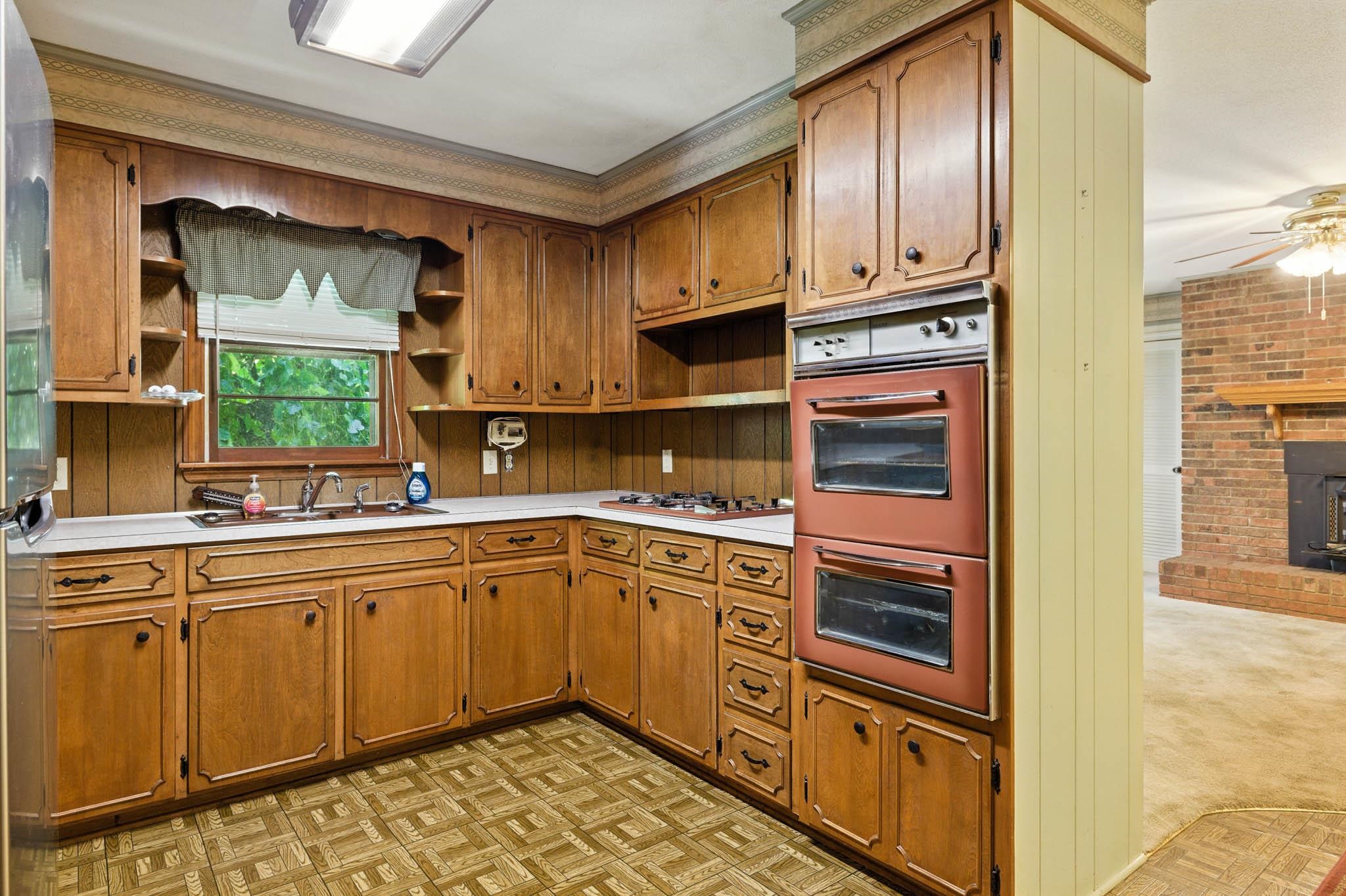 2652 HWY 60, Hawesville, Kentucky 42348, 3 Bedrooms Bedrooms, ,2 BathroomsBathrooms,Single Family Residence,For Sale,HWY 60,92696