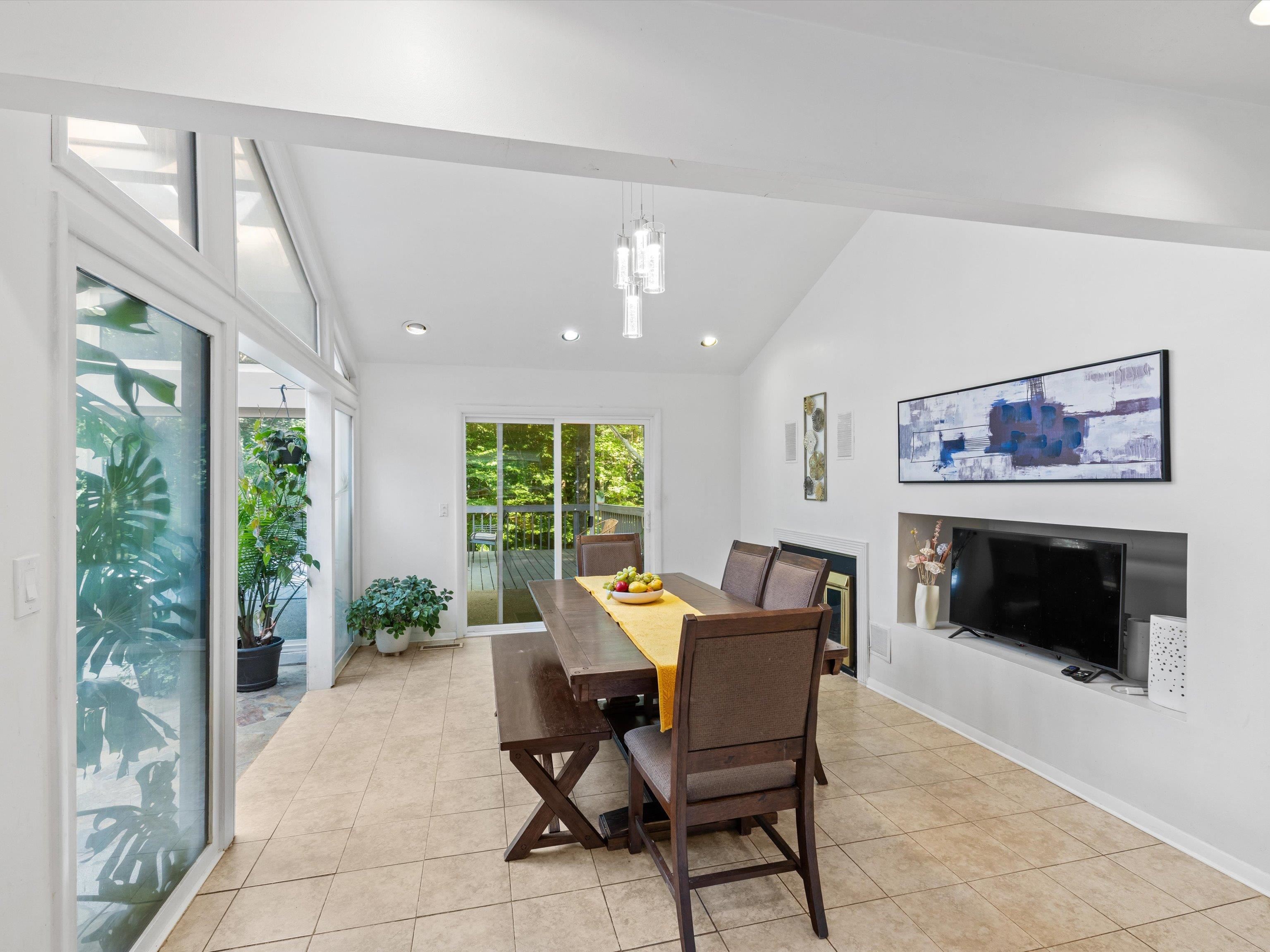 216 Fern Hill Drive, Owensboro, Kentucky 42301, 3 Bedrooms Bedrooms, ,2 BathroomsBathrooms,Ranch,For Sale,Fern Hill Drive,92738