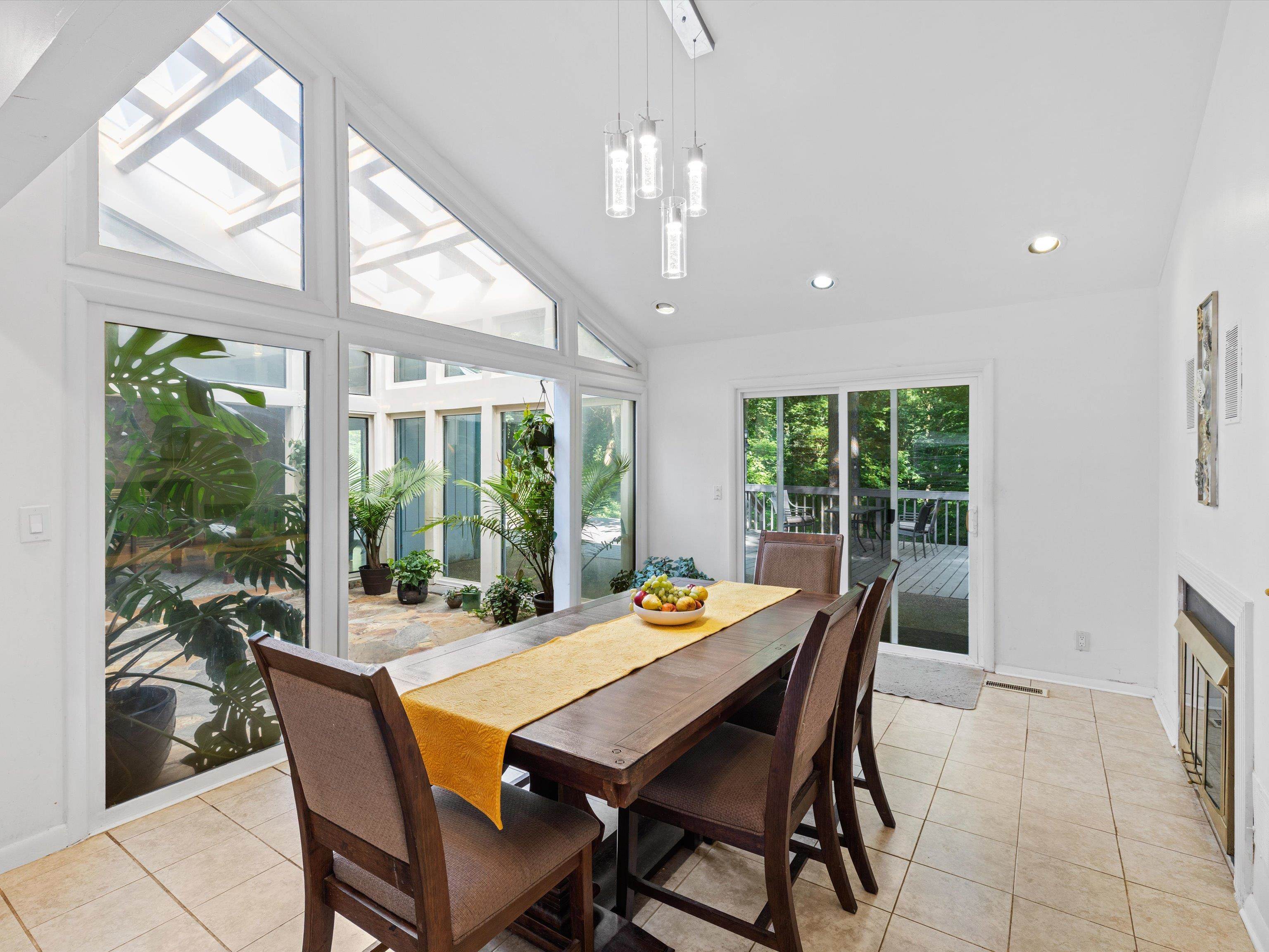 216 Fern Hill Drive, Owensboro, Kentucky 42301, 3 Bedrooms Bedrooms, ,2 BathroomsBathrooms,Ranch,For Sale,Fern Hill Drive,92738