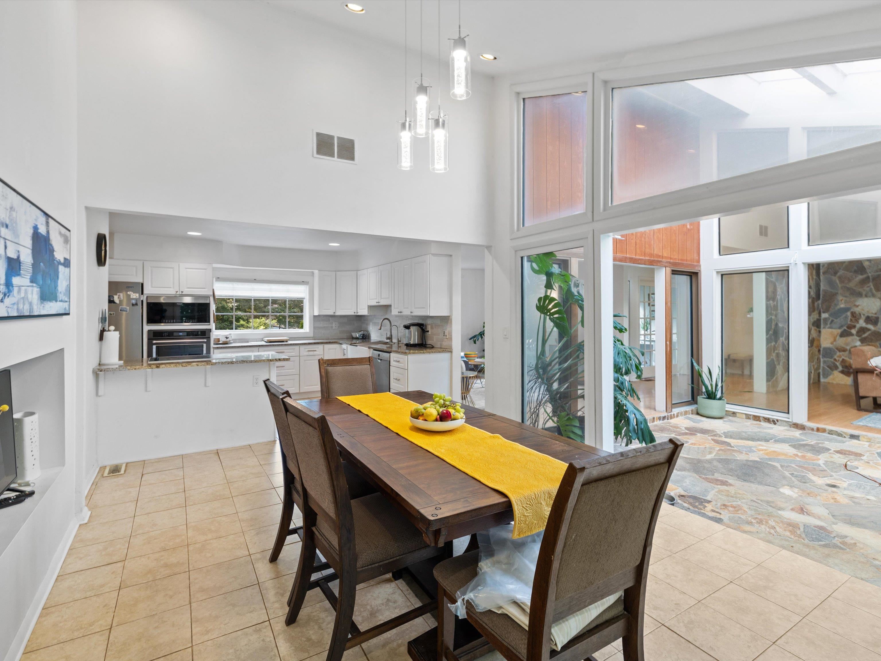 216 Fern Hill Drive, Owensboro, Kentucky 42301, 3 Bedrooms Bedrooms, ,2 BathroomsBathrooms,Ranch,For Sale,Fern Hill Drive,92738