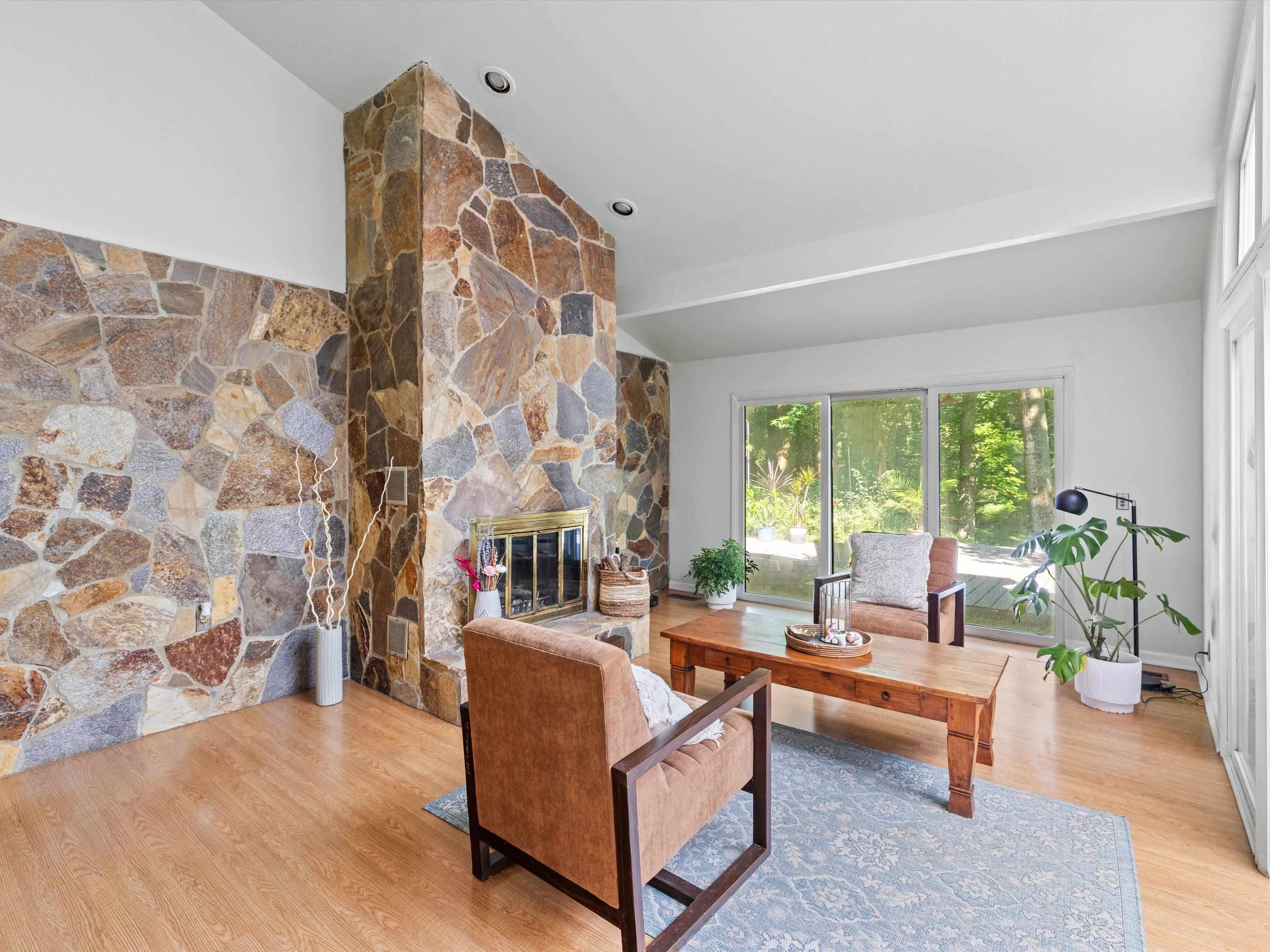 216 Fern Hill Drive, Owensboro, Kentucky 42301, 3 Bedrooms Bedrooms, ,2 BathroomsBathrooms,Ranch,For Sale,Fern Hill Drive,92738