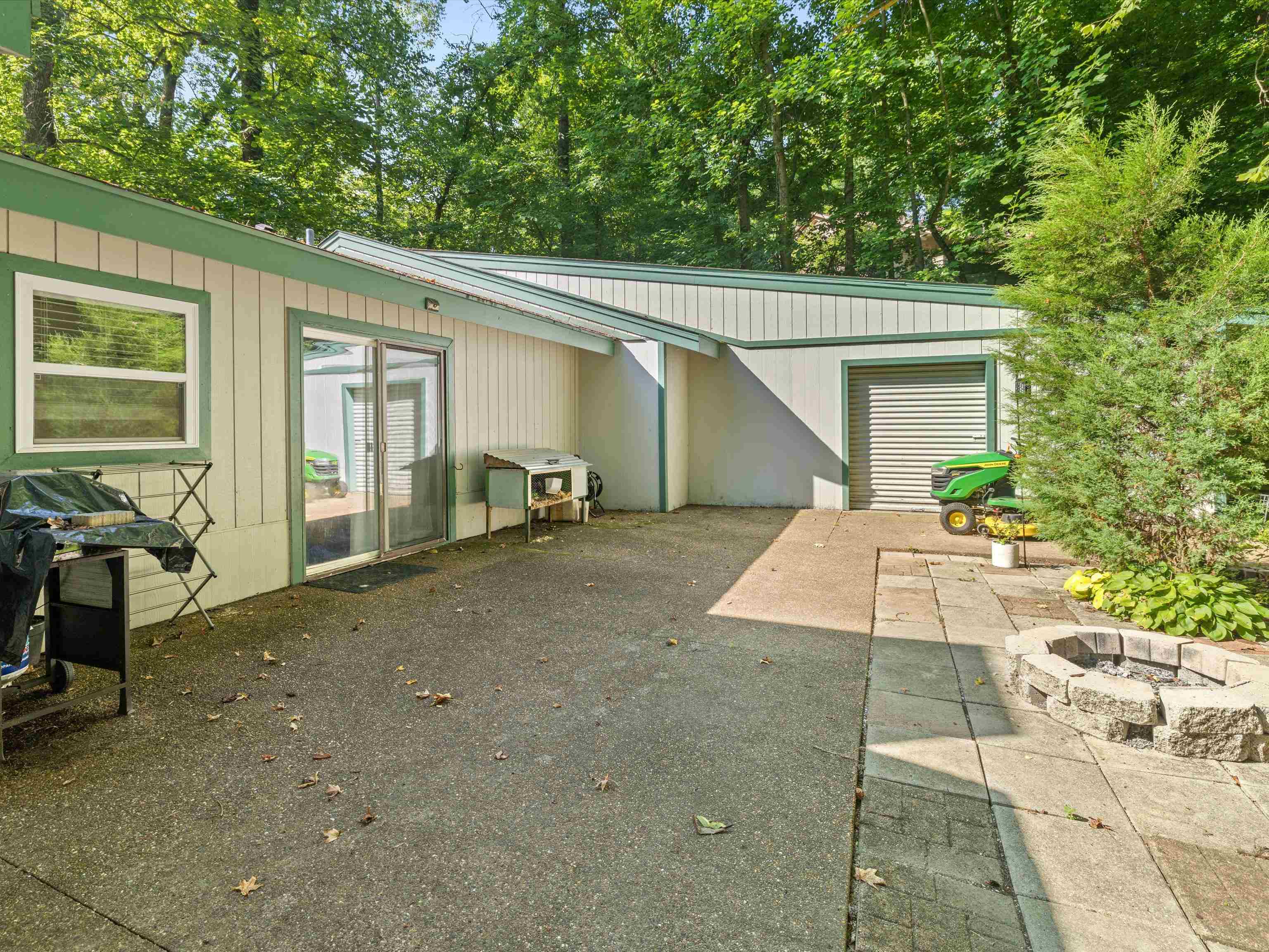 216 Fern Hill Drive, Owensboro, Kentucky 42301, 3 Bedrooms Bedrooms, ,2 BathroomsBathrooms,Ranch,For Sale,Fern Hill Drive,92738