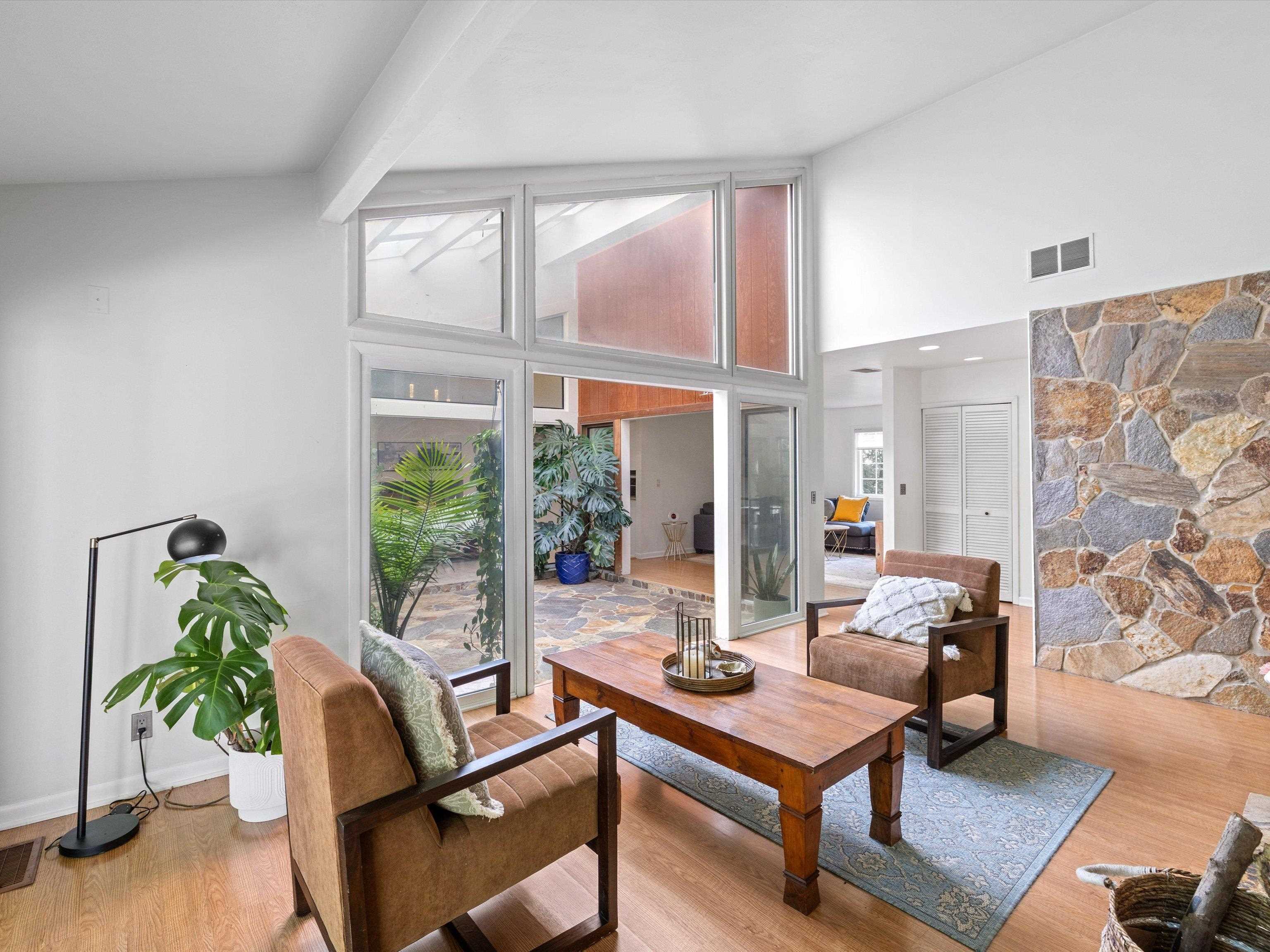 216 Fern Hill Drive, Owensboro, Kentucky 42301, 3 Bedrooms Bedrooms, ,2 BathroomsBathrooms,Ranch,For Sale,Fern Hill Drive,92738