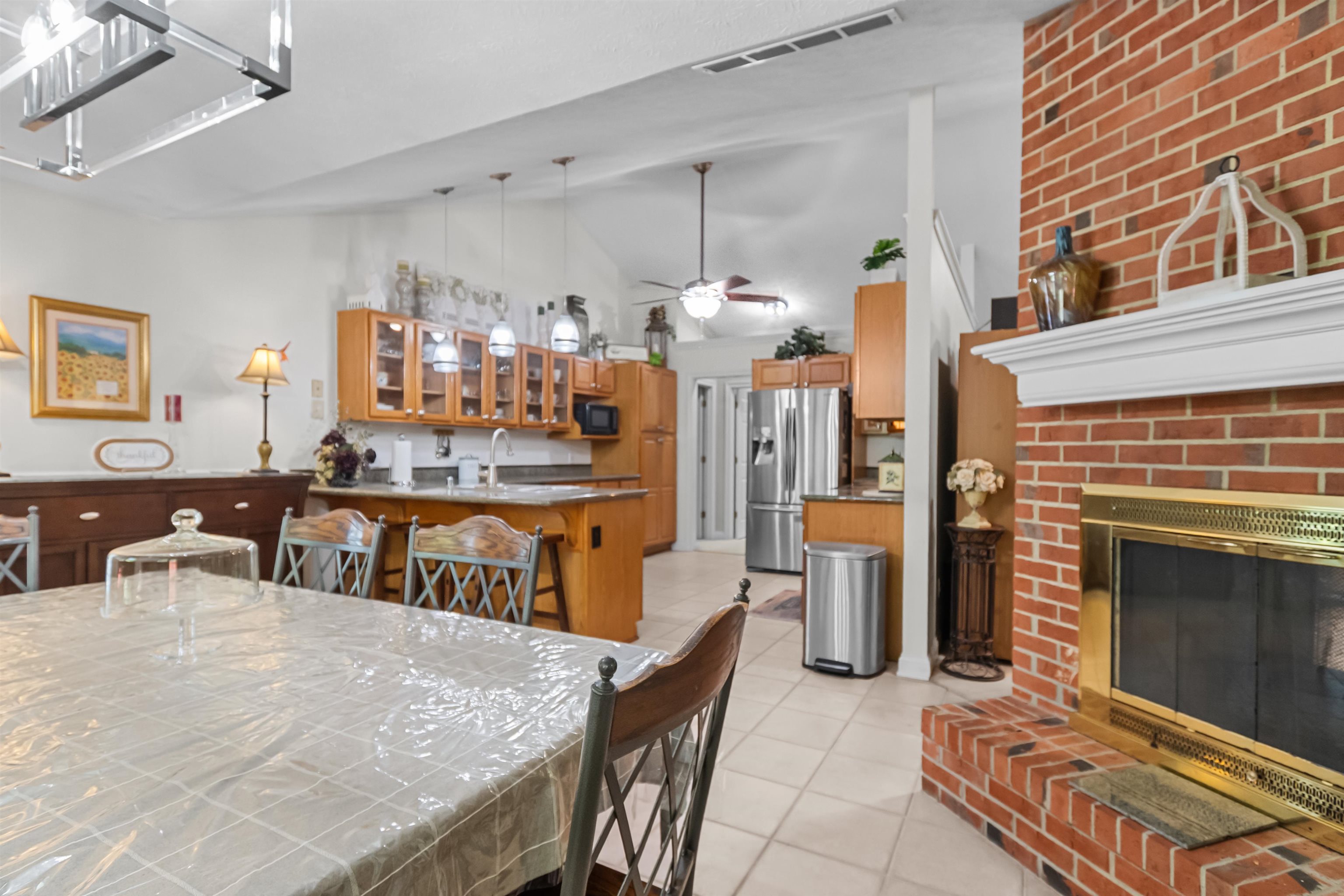 4446 Stonegate Drive, Owensboro, Kentucky 42303, 4 Bedrooms Bedrooms, ,2 BathroomsBathrooms,Single Family Residence,For Sale,Stonegate Drive,92764