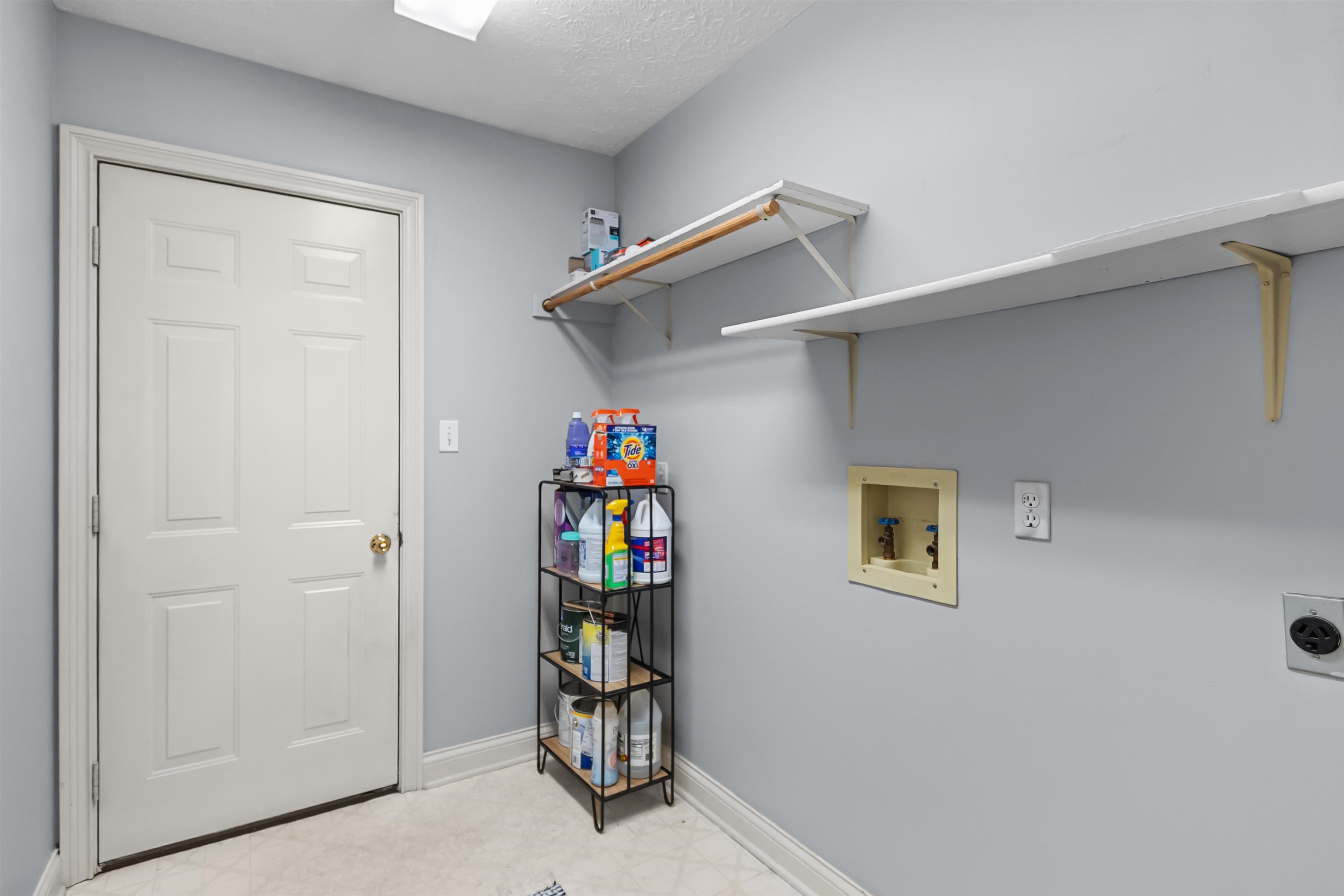 4446 Stonegate Drive, Owensboro, Kentucky 42303, 4 Bedrooms Bedrooms, ,2 BathroomsBathrooms,Single Family Residence,For Sale,Stonegate Drive,92764