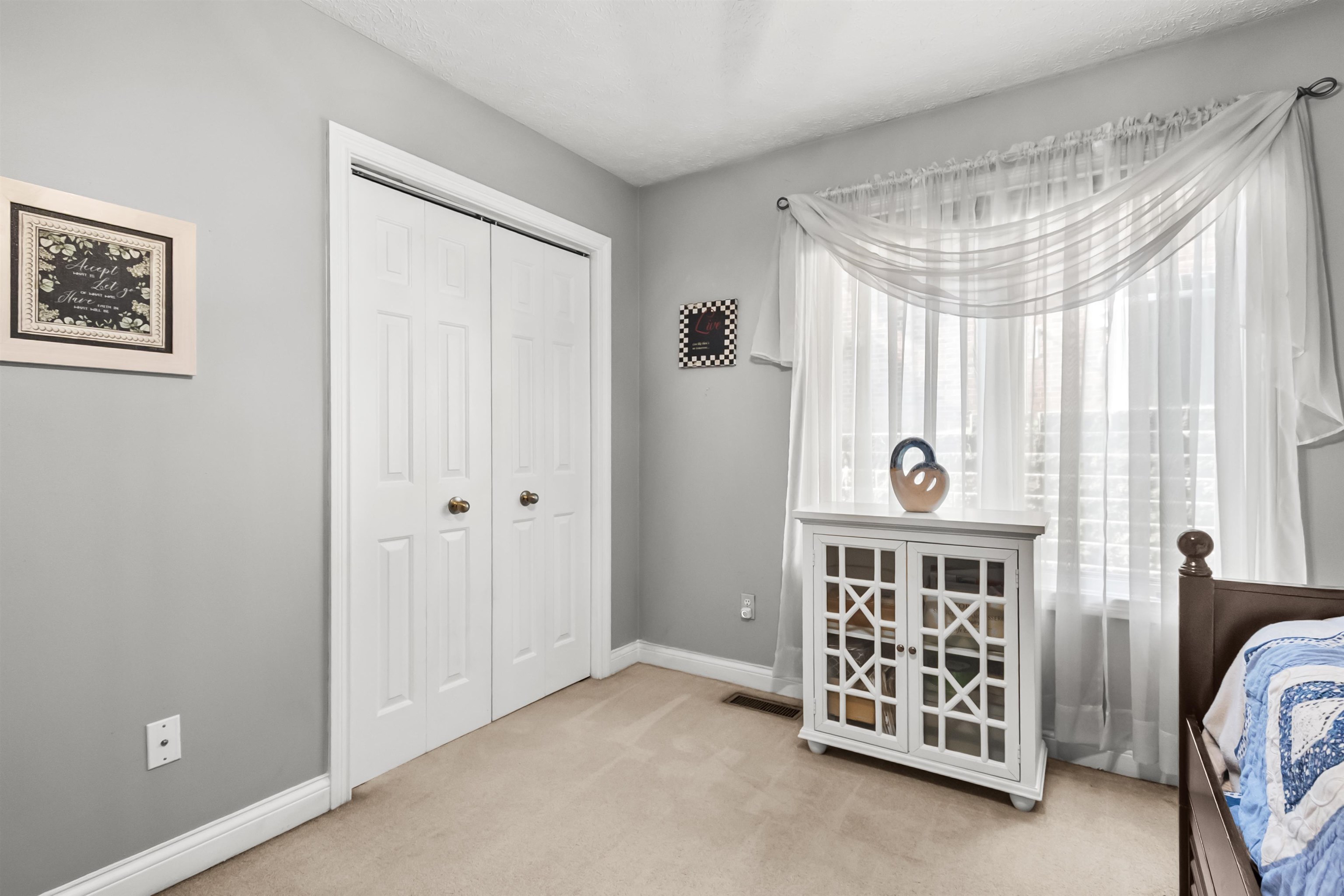 4446 Stonegate Drive, Owensboro, Kentucky 42303, 4 Bedrooms Bedrooms, ,2 BathroomsBathrooms,Single Family Residence,For Sale,Stonegate Drive,92764