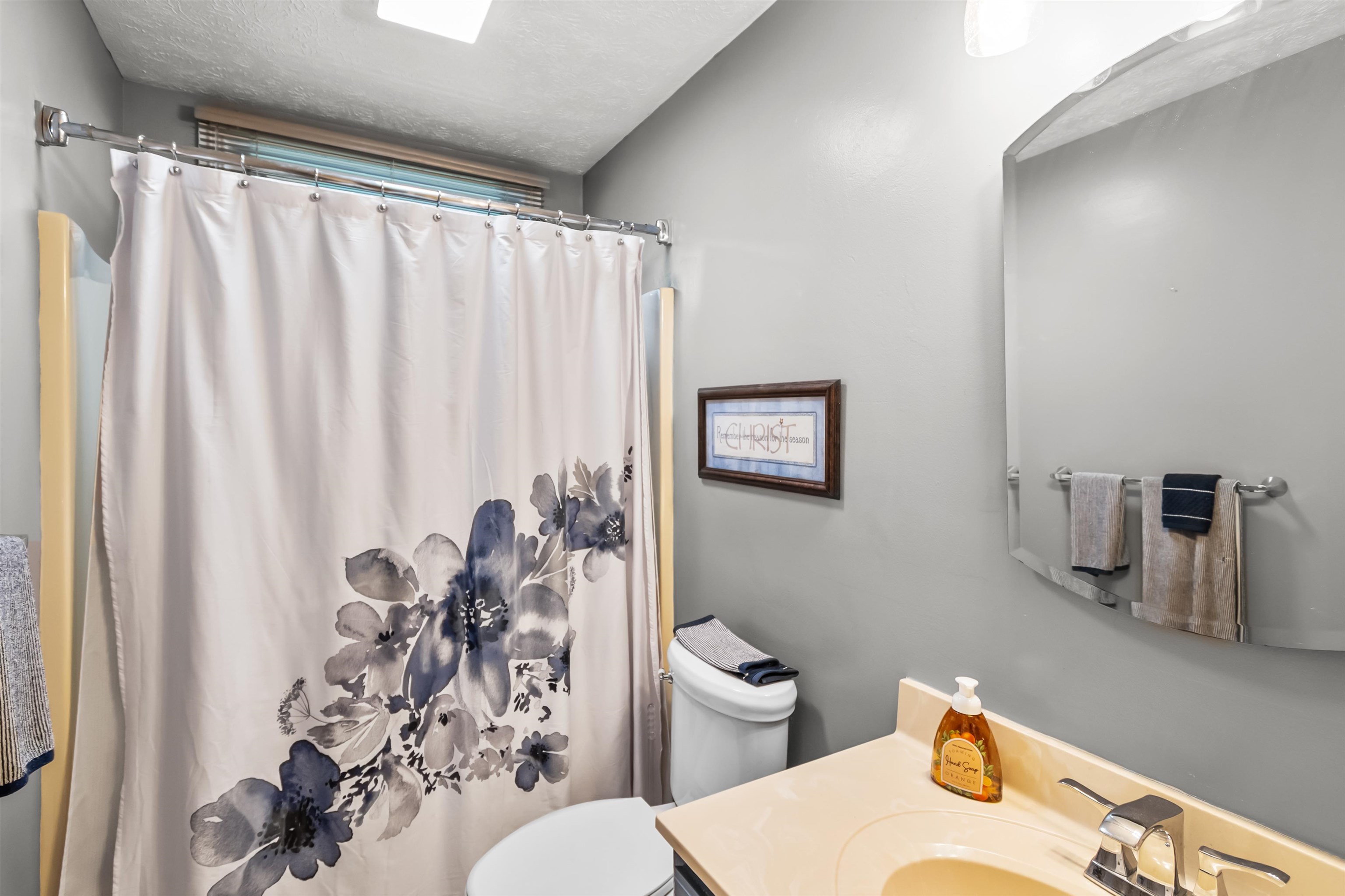 4446 Stonegate Drive, Owensboro, Kentucky 42303, 4 Bedrooms Bedrooms, ,2 BathroomsBathrooms,Single Family Residence,For Sale,Stonegate Drive,92764