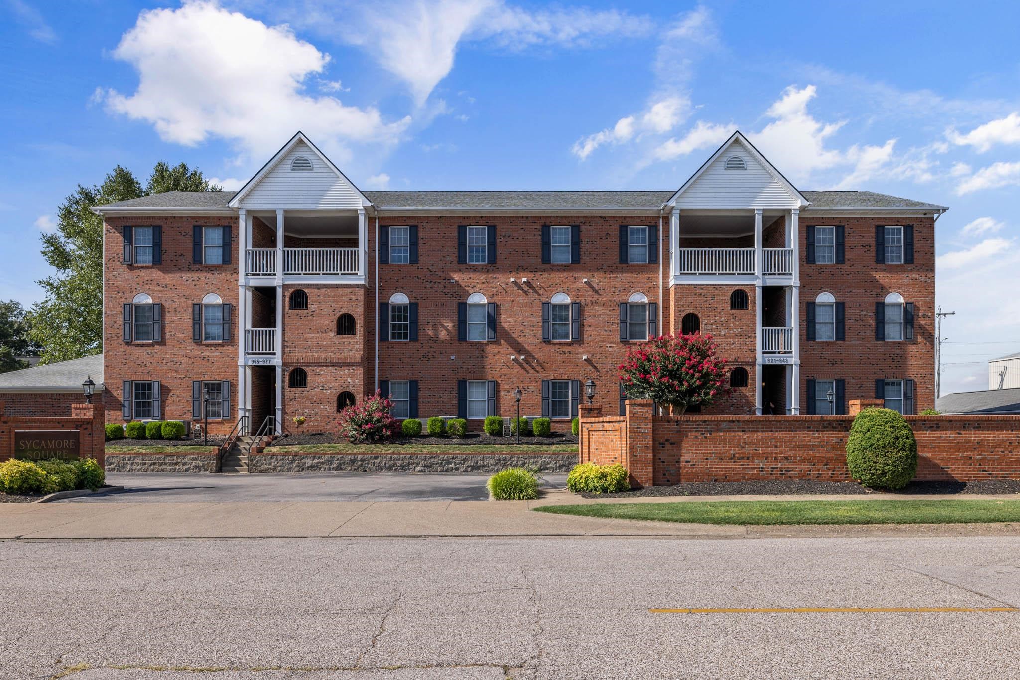 921 1st Street, Owensboro, Kentucky 42301-0687, 2 Bedrooms Bedrooms, ,2 BathroomsBathrooms,Condominium,For Sale,1st Street,92800