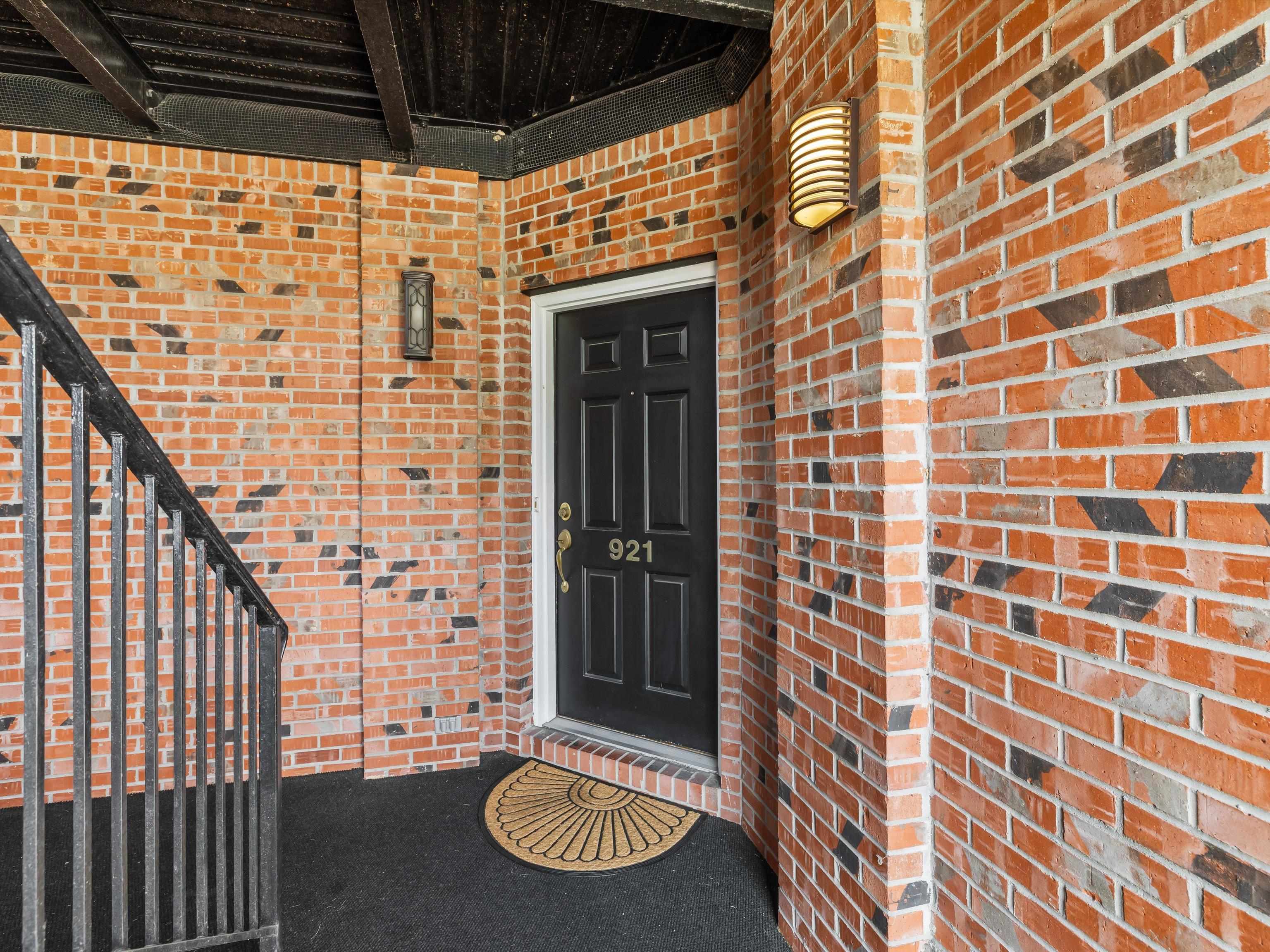 921 1st Street, Owensboro, Kentucky 42301-0687, 2 Bedrooms Bedrooms, ,2 BathroomsBathrooms,Condominium,For Sale,1st Street,92800