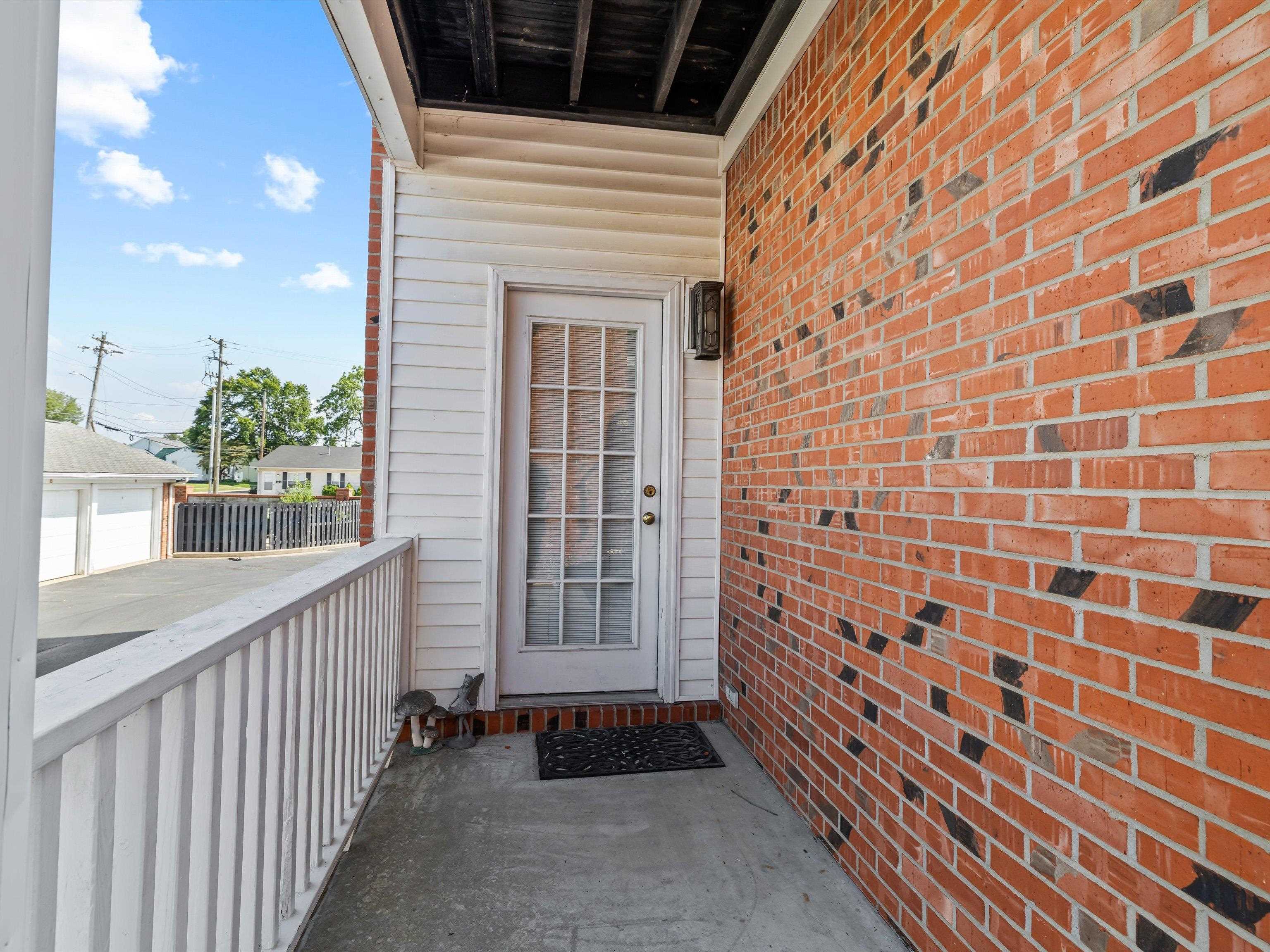 921 1st Street, Owensboro, Kentucky 42301-0687, 2 Bedrooms Bedrooms, ,2 BathroomsBathrooms,Condominium,For Sale,1st Street,92800