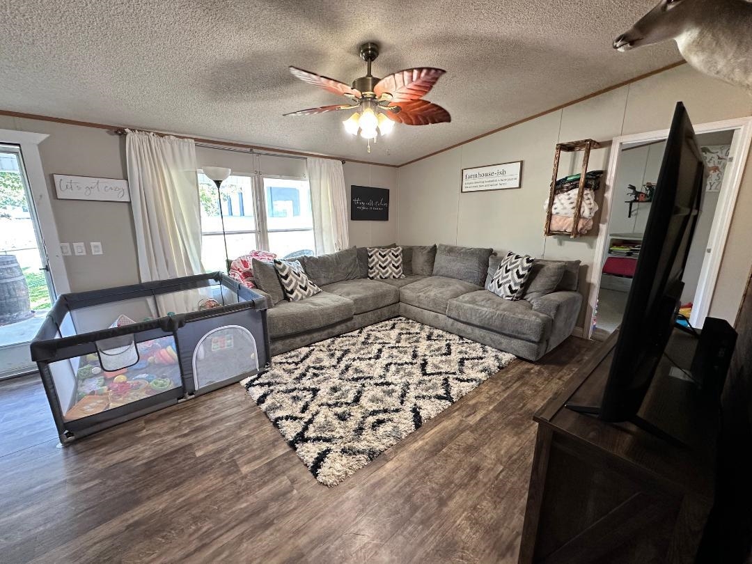 1012 Fentress Lookout Rd, Falls of Rough, Kentucky 40119, 3 Bedrooms Bedrooms, ,2 BathroomsBathrooms,Manufactured Home,For Sale,Fentress Lookout Rd,92807