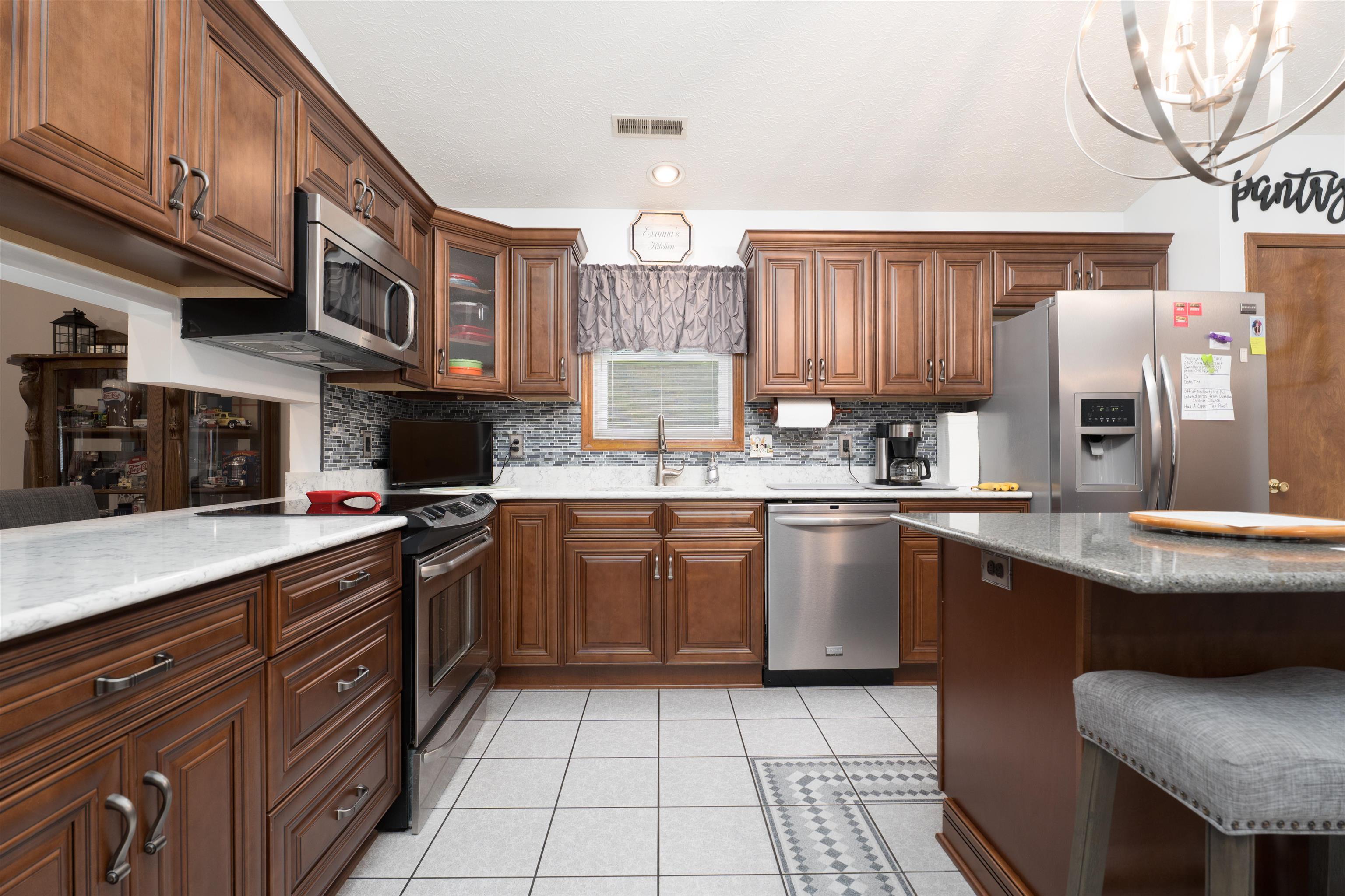 3724 Strike the Gold Ct, Owensboro, Kentucky 42303, 3 Bedrooms Bedrooms, ,2 BathroomsBathrooms,Single Family Residence,For Sale,Strike the Gold Ct,92847