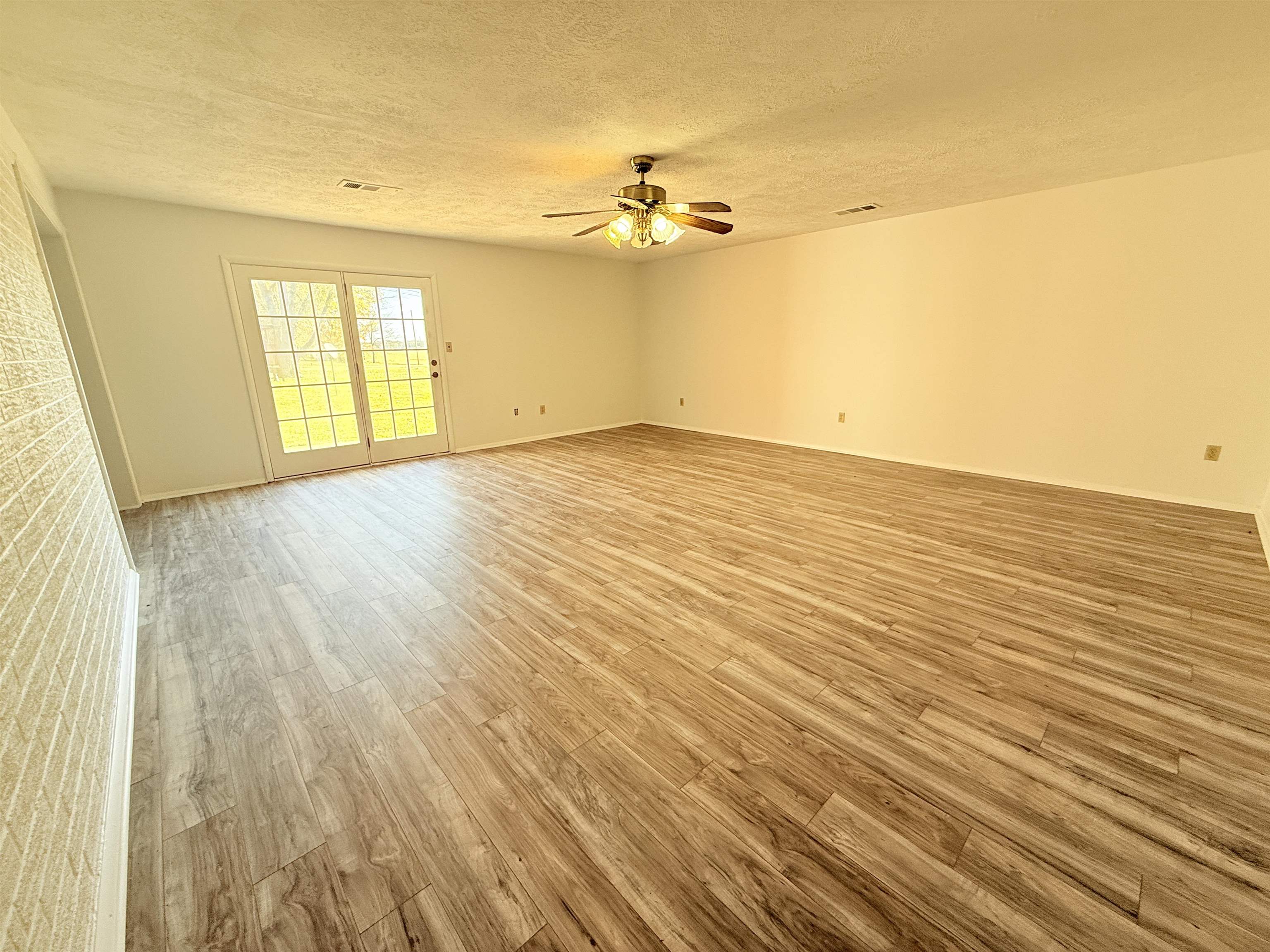 1445 Meadowlane Dr., Lewisport, Kentucky 42351, 4 Bedrooms Bedrooms, ,1 BathroomBathrooms,Single Family Residence,For Sale,Meadowlane Dr.,92880