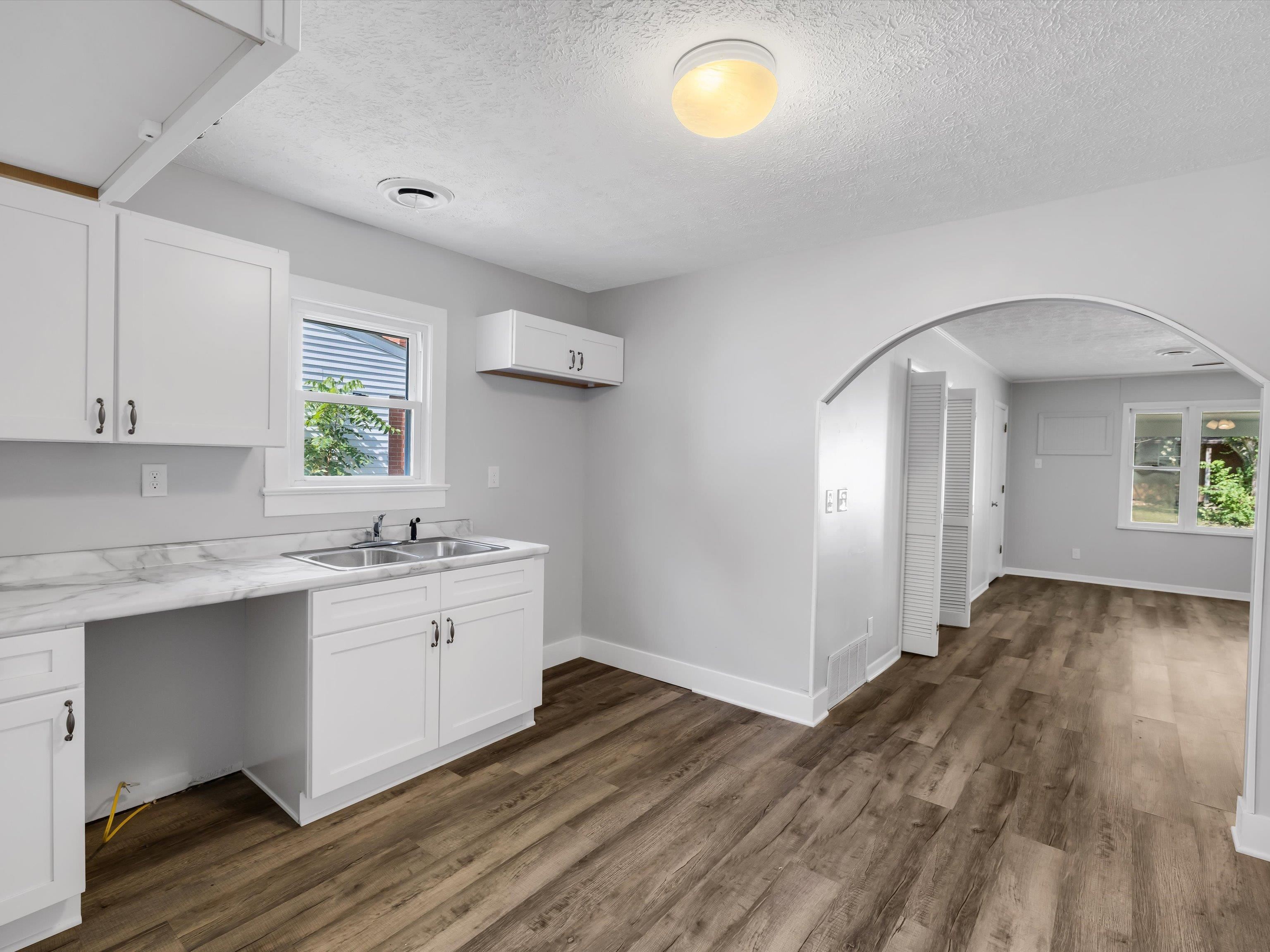 821 Broad, Beaver Dam, Kentucky 42320, 3 Bedrooms Bedrooms, ,1 BathroomBathrooms,Single Family Residence,For Sale,Broad,92883