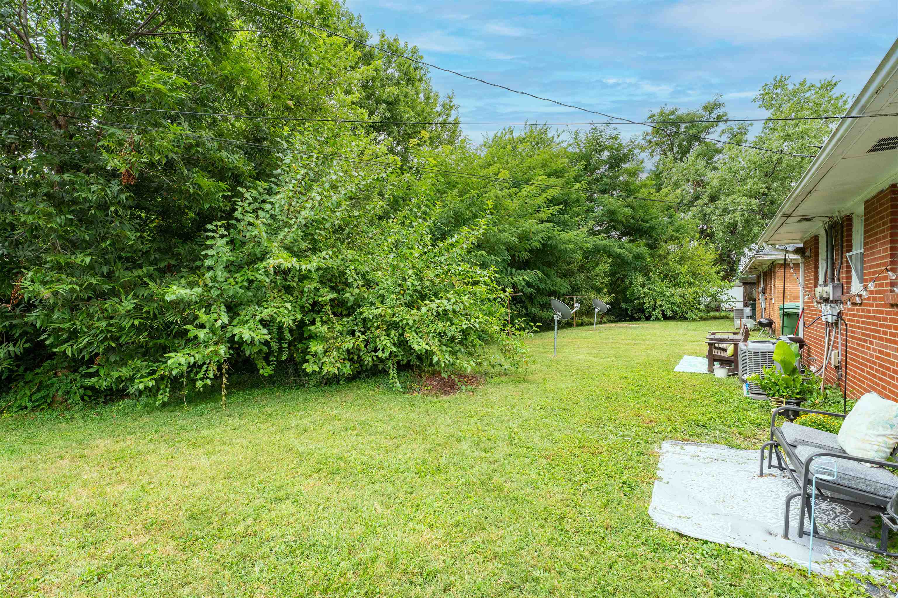 1205 Carter Rd, Owensboro, Kentucky 42301, 2 Bedrooms Bedrooms, ,2 BathroomsBathrooms,Duplex,For Sale,Carter Rd,92901