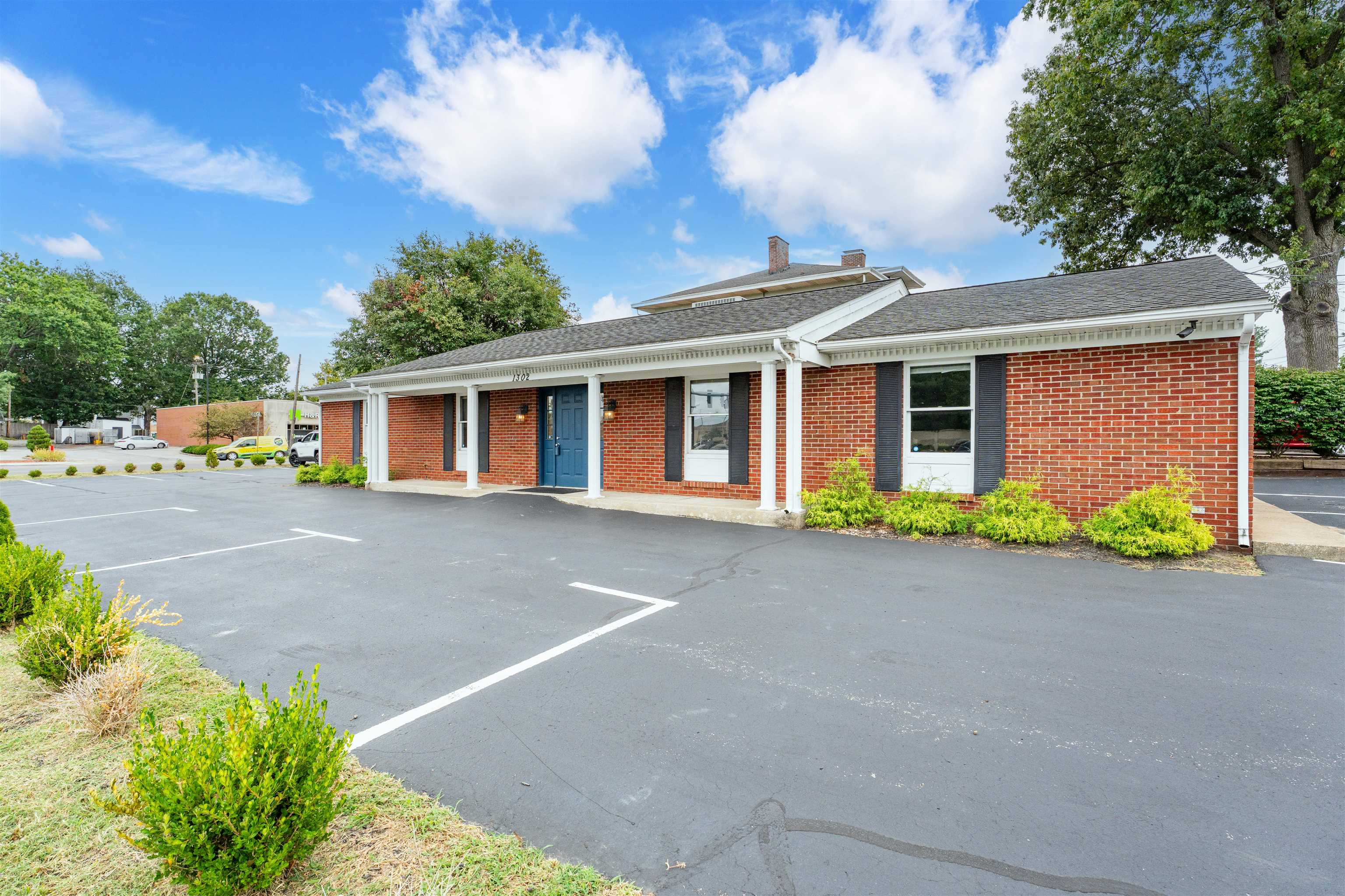 1302 Frederica Street, Owensboro, Kentucky 42301, ,Office,For Sale,Frederica Street,92902