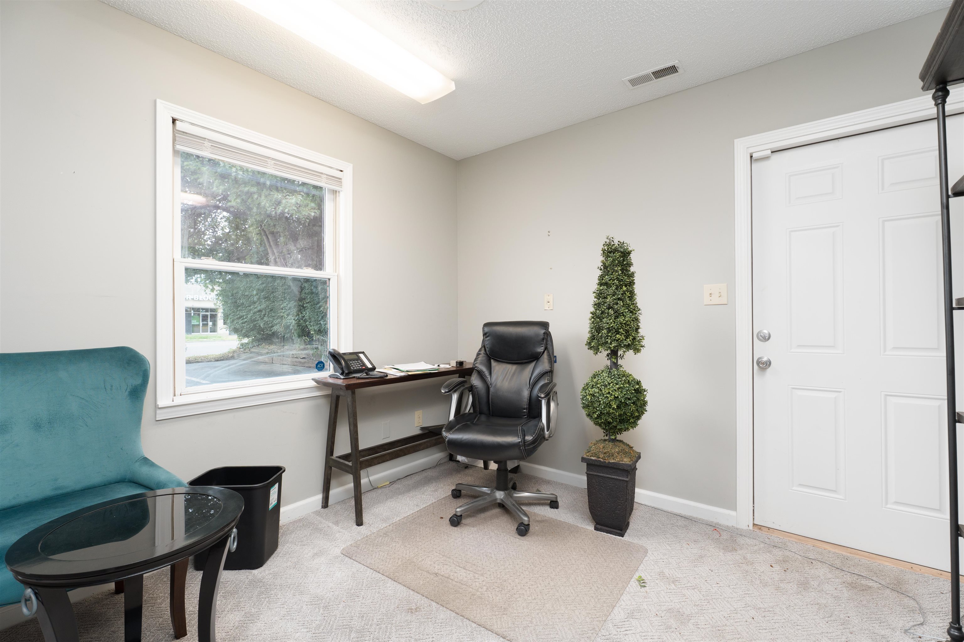 1302 Frederica Street, Owensboro, Kentucky 42301, ,Office,For Sale,Frederica Street,92902