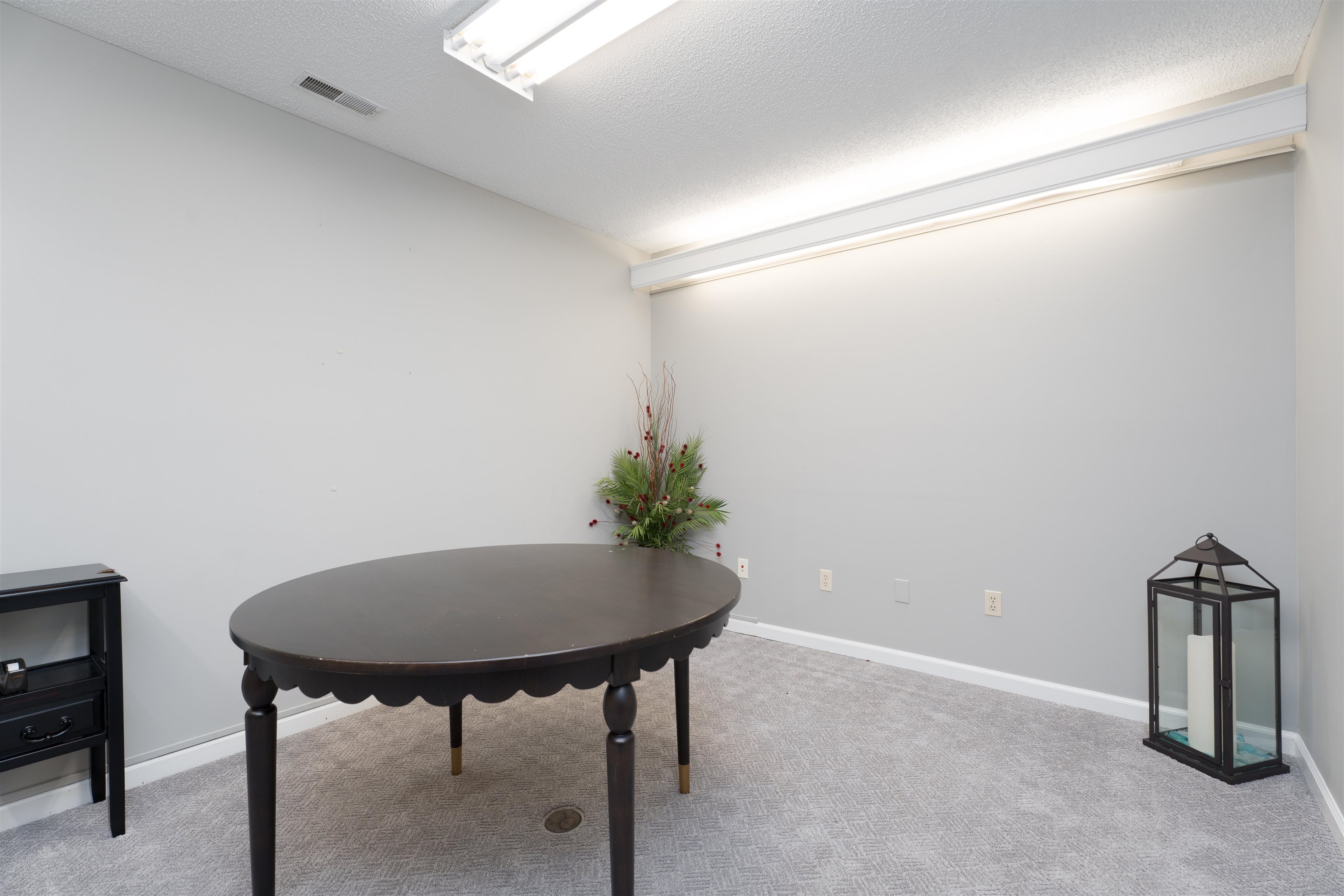 1302 Frederica Street, Owensboro, Kentucky 42301, ,Office,For Sale,Frederica Street,92902