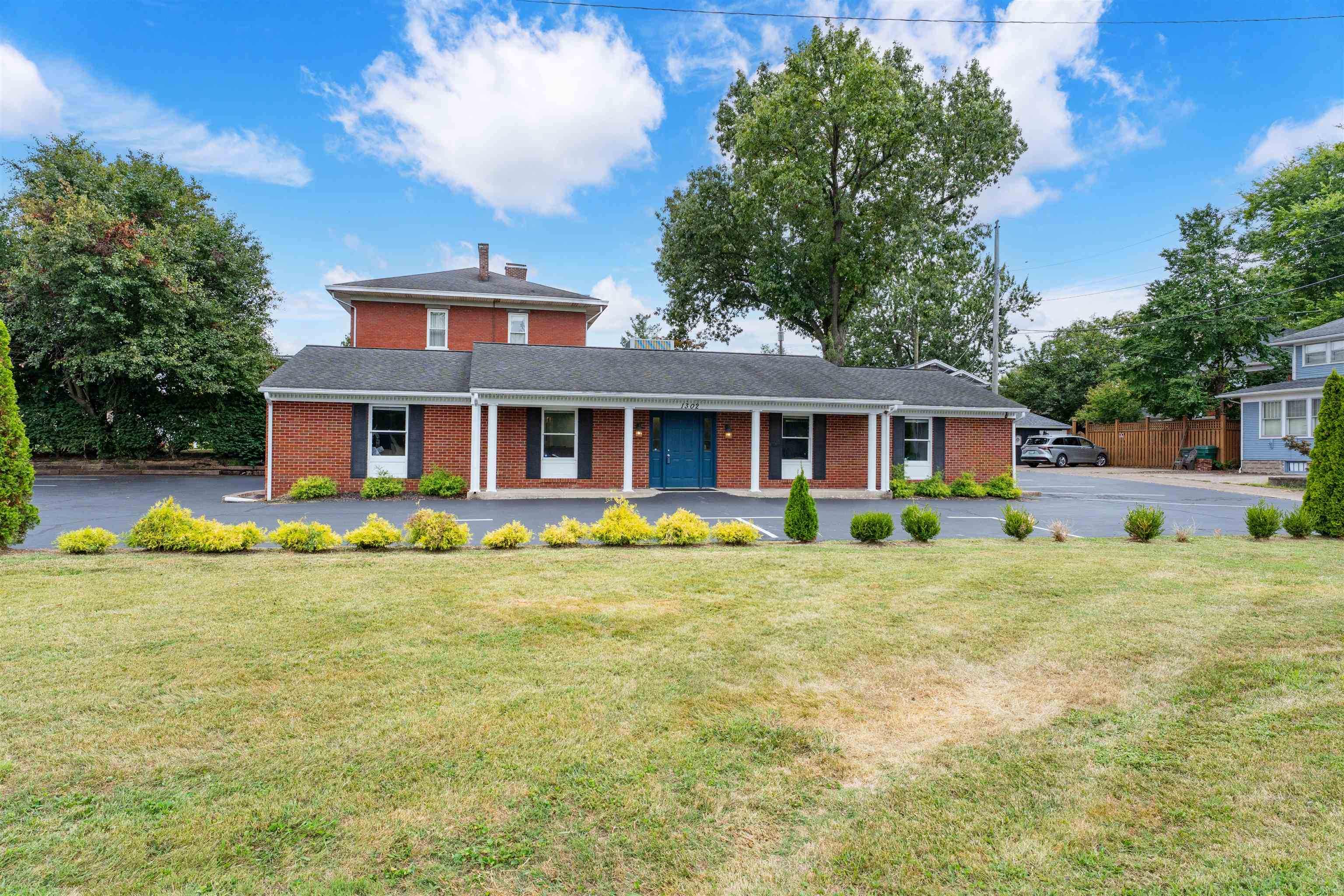 1302 Frederica Street, Owensboro, Kentucky 42301, ,Office,For Sale,Frederica Street,92902