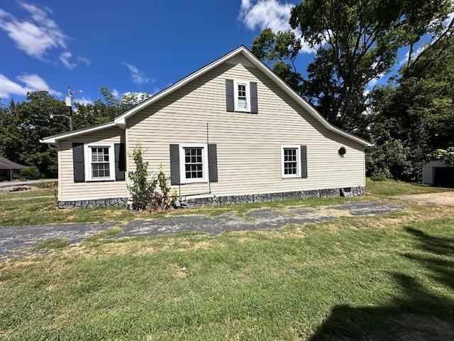 242 Lincoln Street, Auburn, Kentucky 42206, 2 Bedrooms Bedrooms, ,2 BathroomsBathrooms,Single Family Residence,For Sale,Lincoln Street,92924