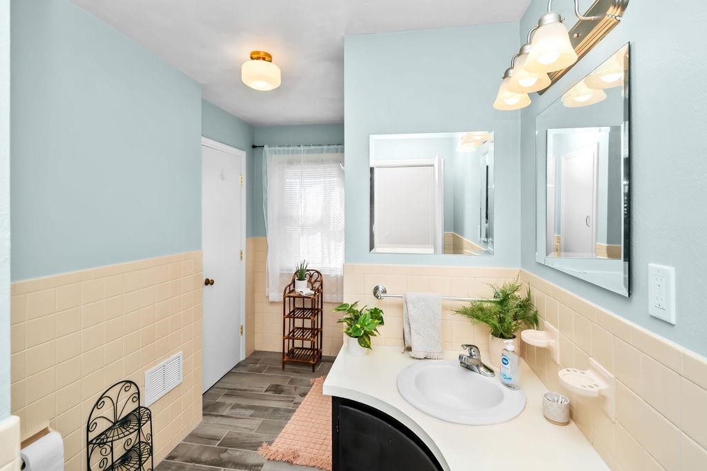 430 Booth Ave, Owensboro, Kentucky 42301, 4 Bedrooms Bedrooms, ,2 BathroomsBathrooms,Single Family Residence,For Sale,Booth Ave,92955