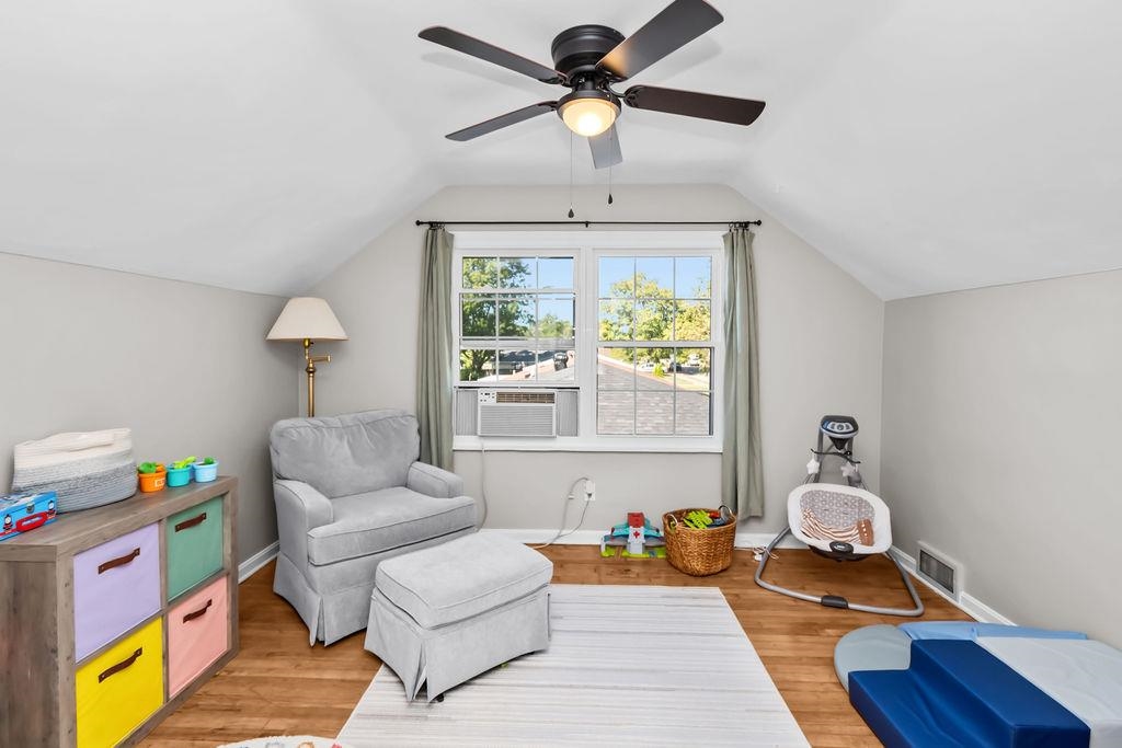 430 Booth Ave, Owensboro, Kentucky 42301, 4 Bedrooms Bedrooms, ,2 BathroomsBathrooms,Single Family Residence,For Sale,Booth Ave,92955