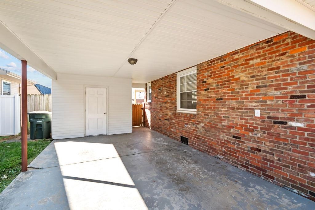 430 Booth Ave, Owensboro, Kentucky 42301, 4 Bedrooms Bedrooms, ,2 BathroomsBathrooms,Single Family Residence,For Sale,Booth Ave,92955