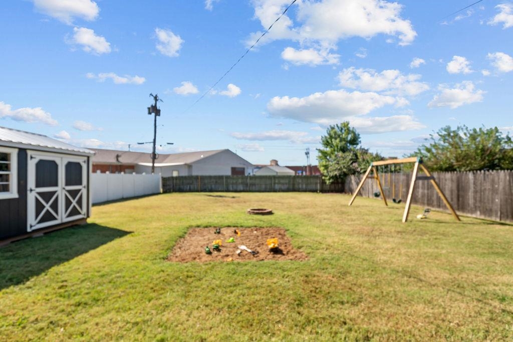 430 Booth Ave, Owensboro, Kentucky 42301, 4 Bedrooms Bedrooms, ,2 BathroomsBathrooms,Single Family Residence,For Sale,Booth Ave,92955