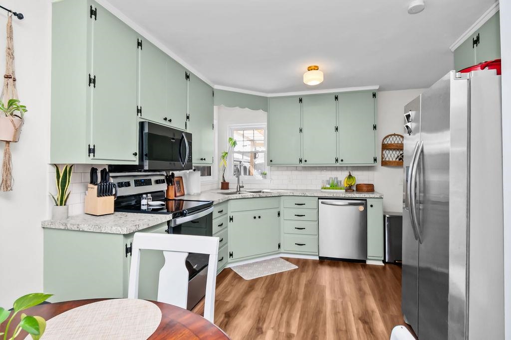 430 Booth Ave, Owensboro, Kentucky 42301, 4 Bedrooms Bedrooms, ,2 BathroomsBathrooms,Single Family Residence,For Sale,Booth Ave,92955