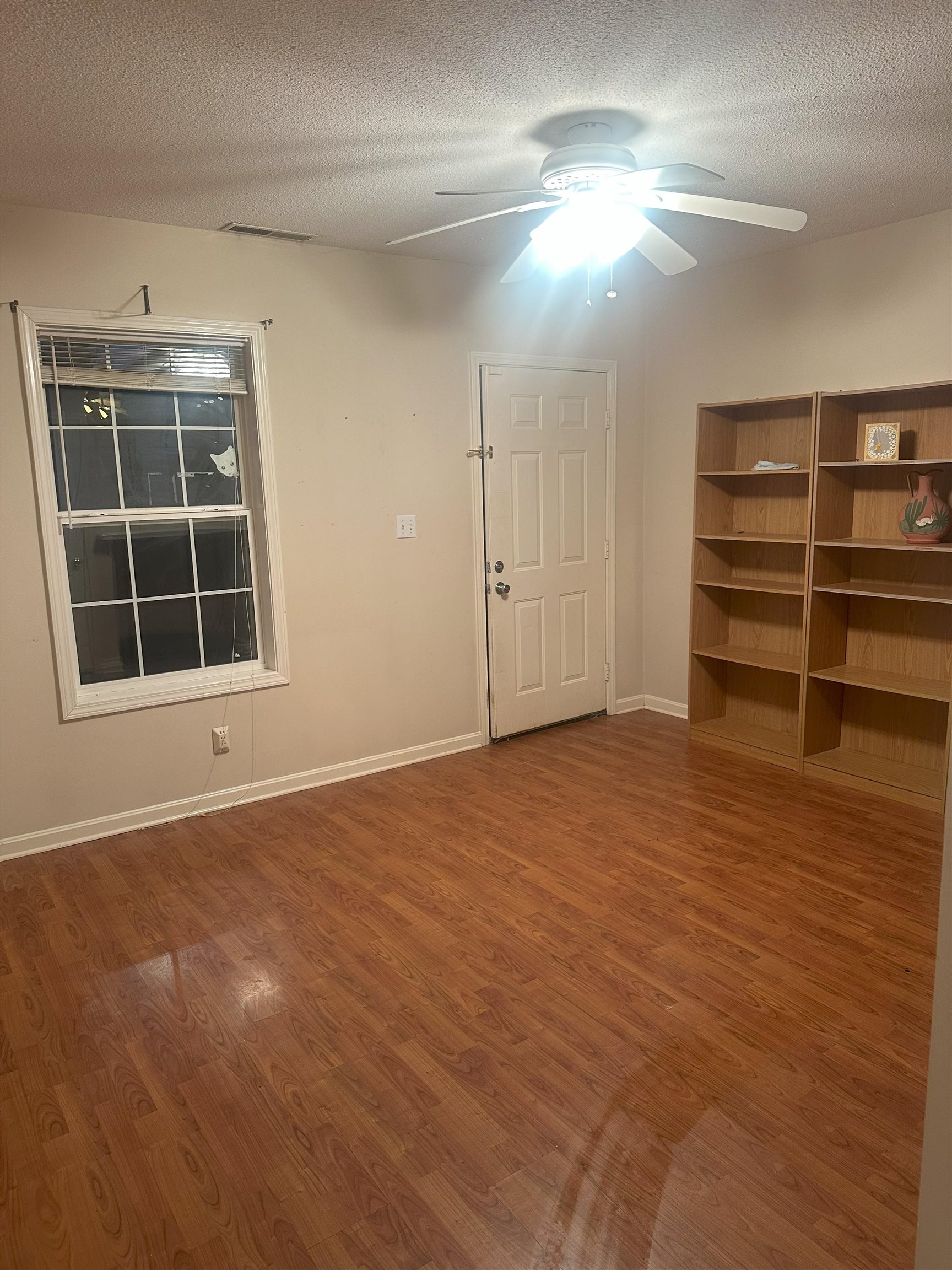 1536 20th St, Owensboro, Kentucky 42303, 2 Bedrooms Bedrooms, ,1 BathroomBathrooms,Single Family Residence,For Sale,20th St,92956