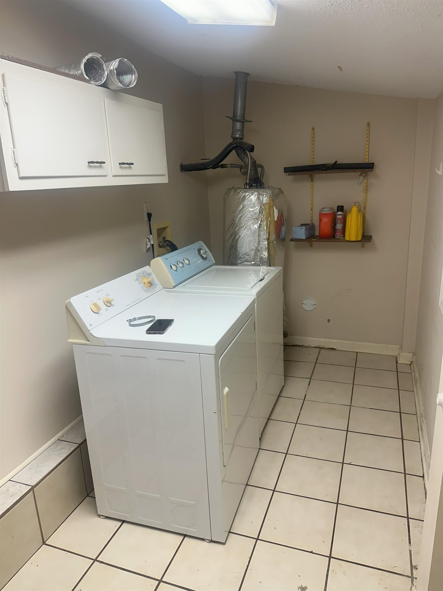 1536 20th St, Owensboro, Kentucky 42303, 2 Bedrooms Bedrooms, ,1 BathroomBathrooms,Single Family Residence,For Sale,20th St,92956