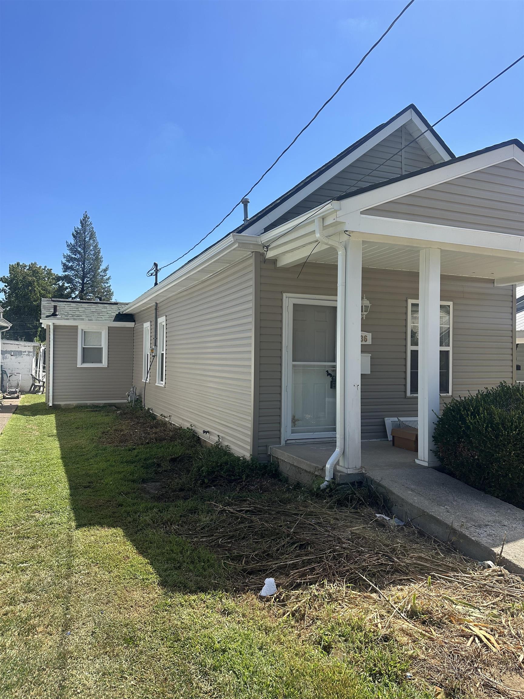 1536 20th St, Owensboro, Kentucky 42303, 2 Bedrooms Bedrooms, ,1 BathroomBathrooms,Single Family Residence,For Sale,20th St,92956