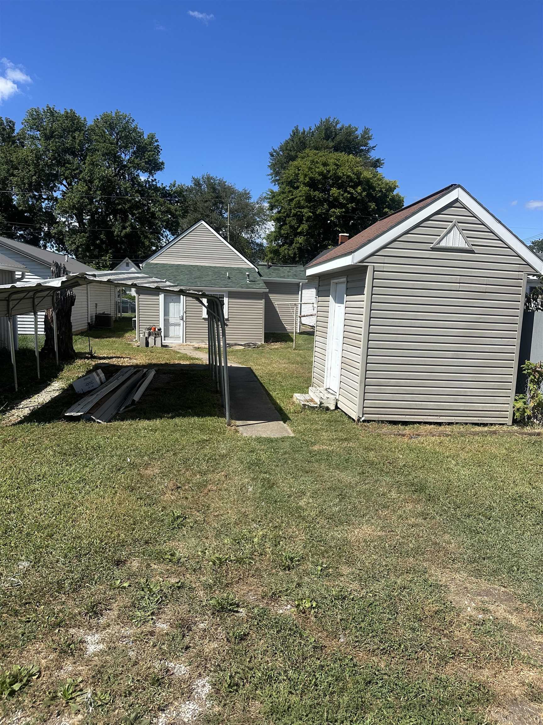 1536 20th St, Owensboro, Kentucky 42303, 2 Bedrooms Bedrooms, ,1 BathroomBathrooms,Single Family Residence,For Sale,20th St,92956