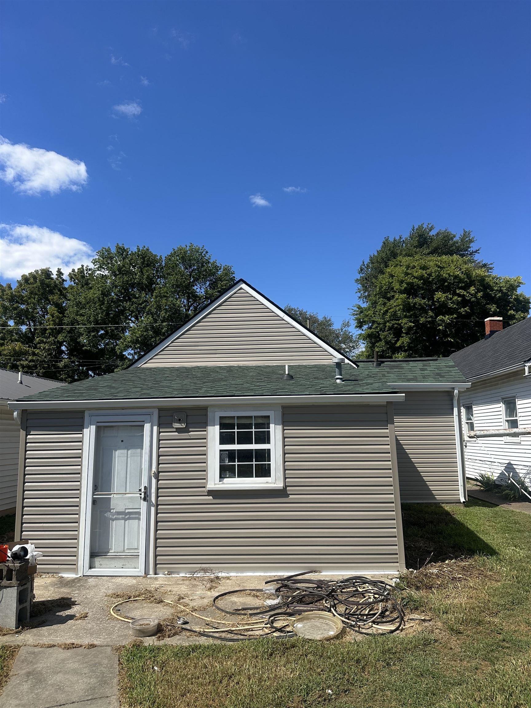 1536 20th St, Owensboro, Kentucky 42303, 2 Bedrooms Bedrooms, ,1 BathroomBathrooms,Single Family Residence,For Sale,20th St,92956