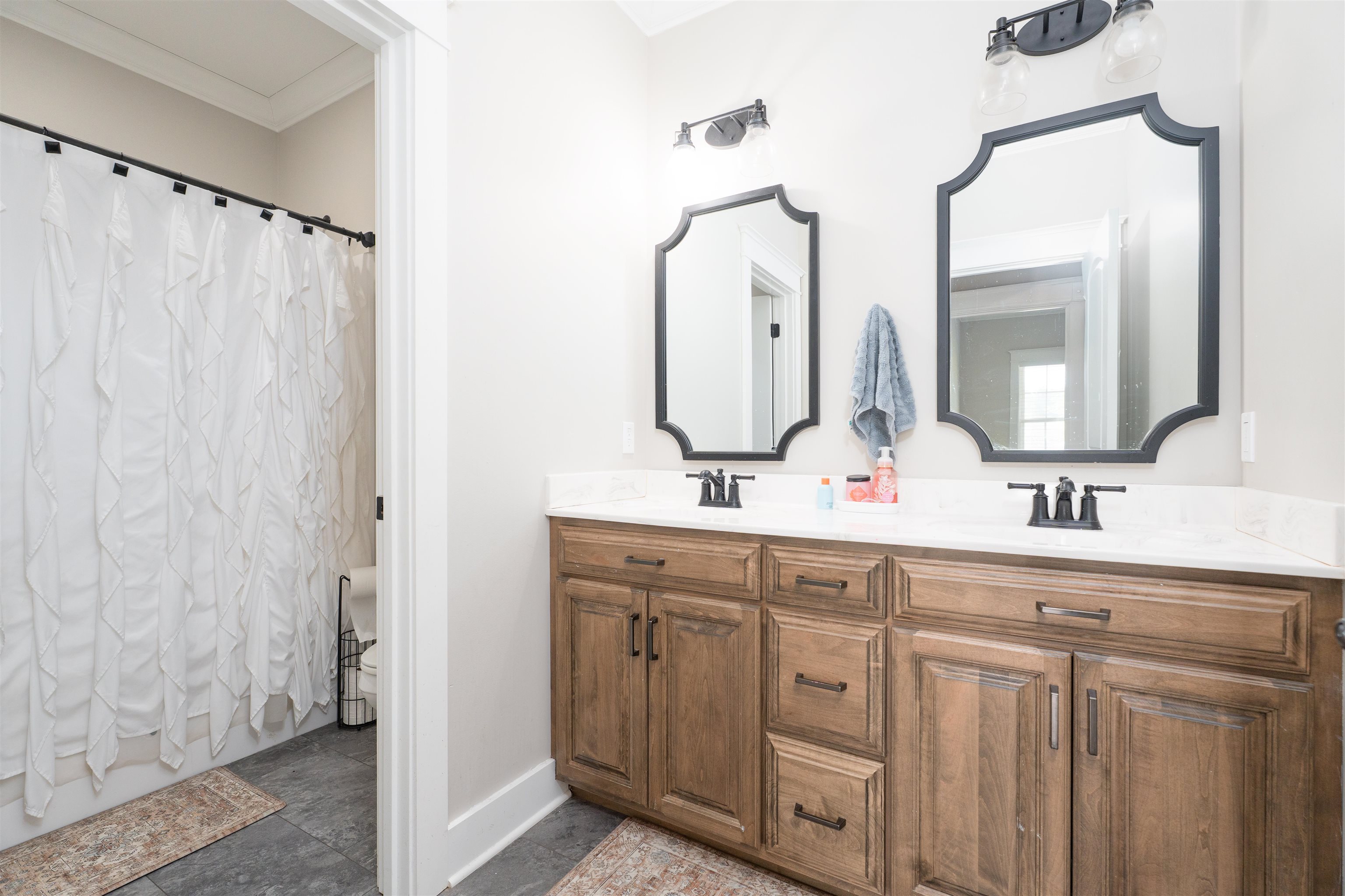 8835 Knottsville Mt. Zion Rd., Philpot, Kentucky 42366, 5 Bedrooms Bedrooms, ,4 BathroomsBathrooms,Single Family Residence,For Sale,Knottsville Mt. Zion Rd.,92961