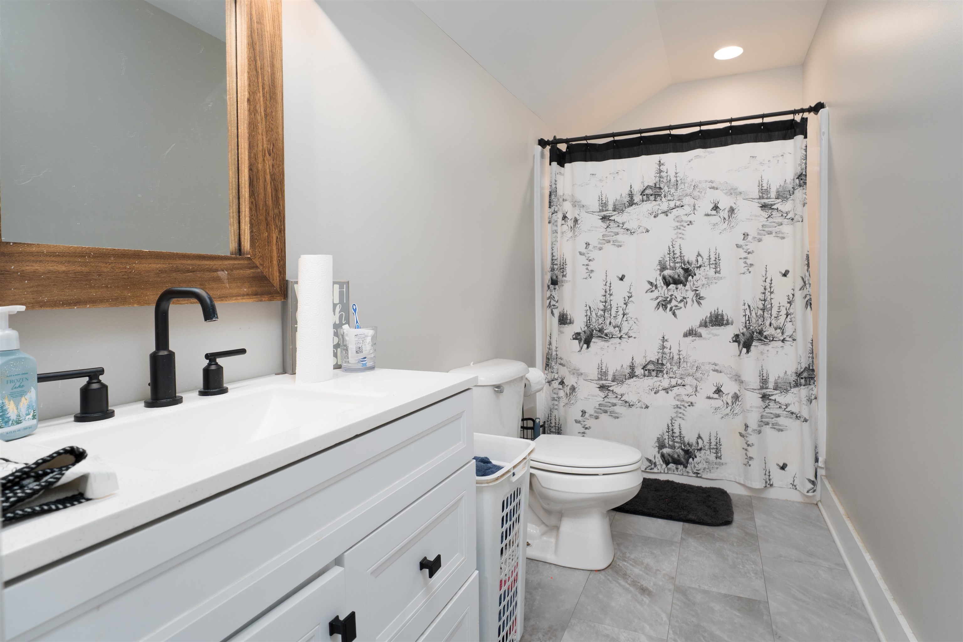 8835 Knottsville Mt. Zion Rd., Philpot, Kentucky 42366, 5 Bedrooms Bedrooms, ,4 BathroomsBathrooms,Single Family Residence,For Sale,Knottsville Mt. Zion Rd.,92961