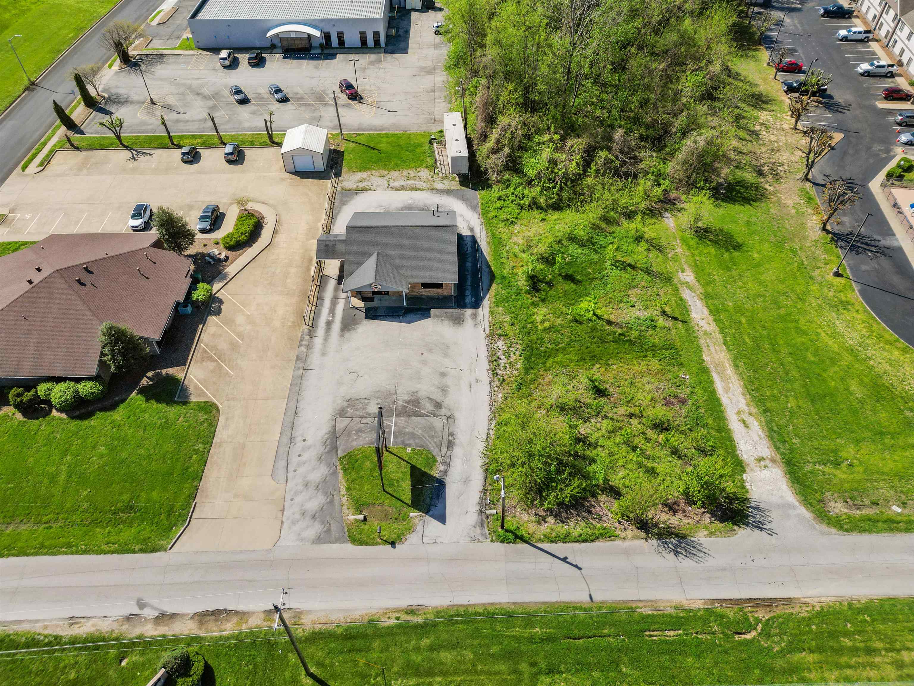 3196 Parrish Ave, Owensboro, Kentucky 42301, ,Retail,For Sale,Parrish Ave,92981