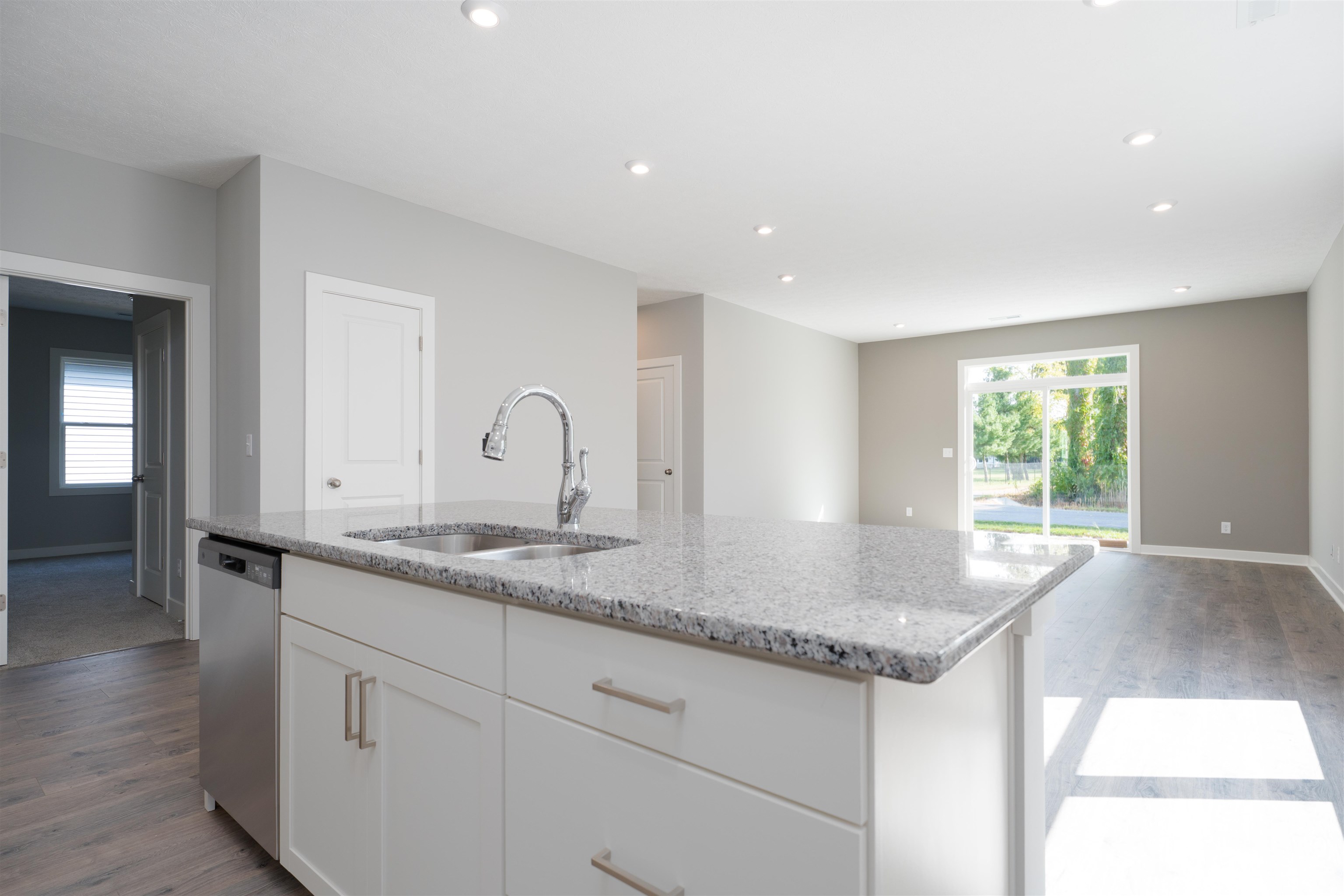 570 Alabaster Lane, Owensboro, Kentucky 42301, 3 Bedrooms Bedrooms, ,2 BathroomsBathrooms,Single Family Residence,For Sale,Alabaster Lane,92997