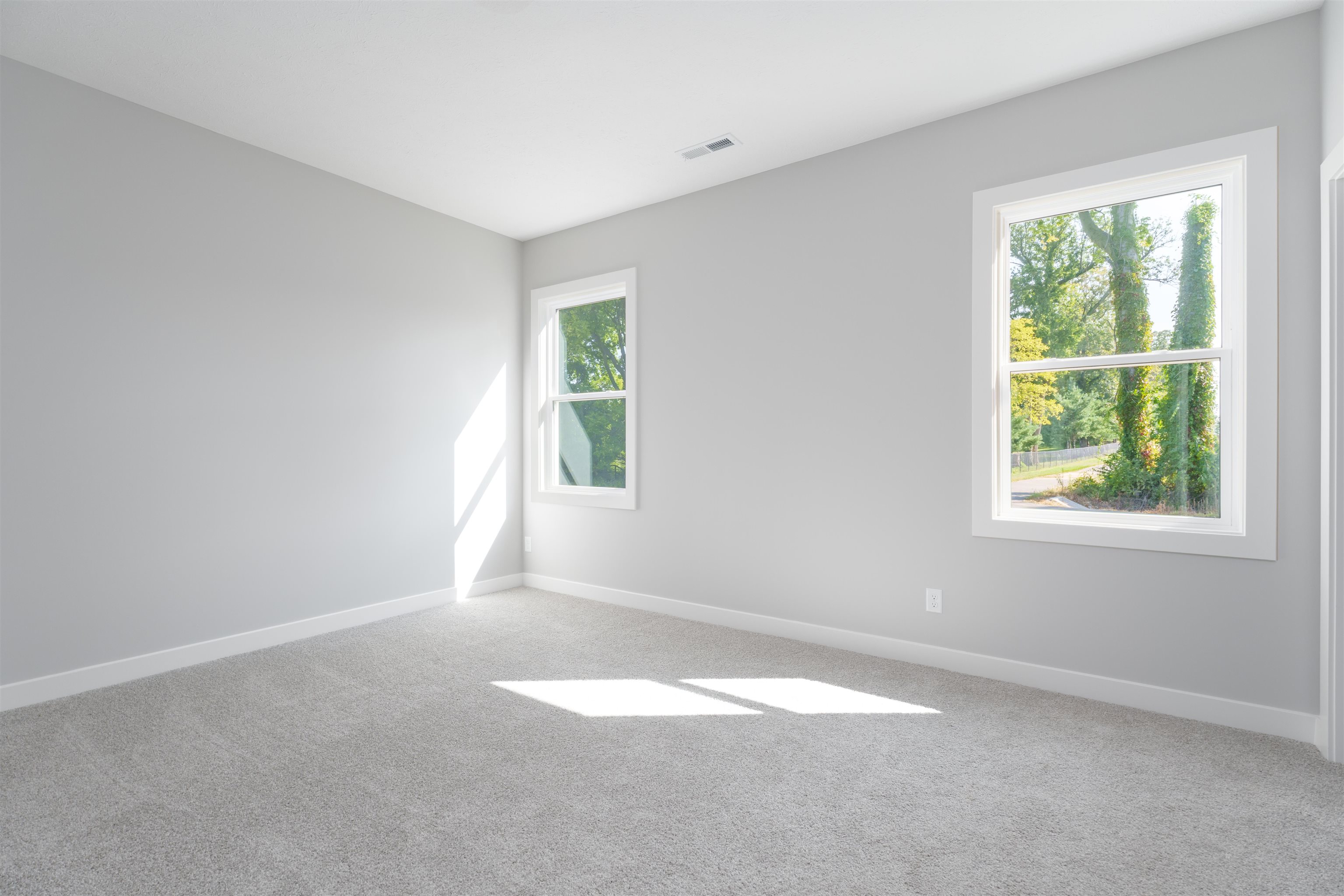 570 Alabaster Lane, Owensboro, Kentucky 42301, 3 Bedrooms Bedrooms, ,2 BathroomsBathrooms,Single Family Residence,For Sale,Alabaster Lane,92997