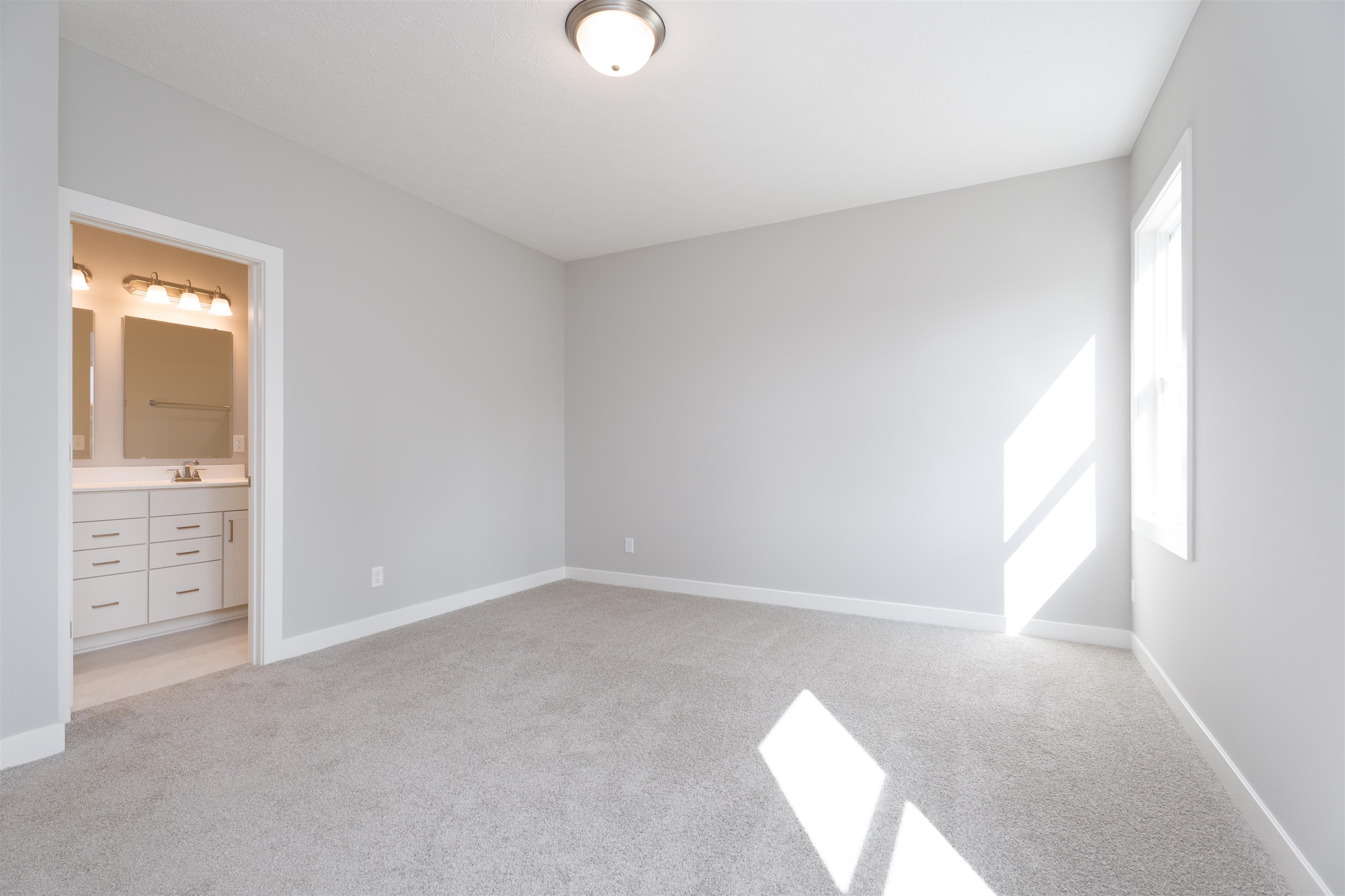 570 Alabaster Lane, Owensboro, Kentucky 42301, 3 Bedrooms Bedrooms, ,2 BathroomsBathrooms,Single Family Residence,For Sale,Alabaster Lane,92997