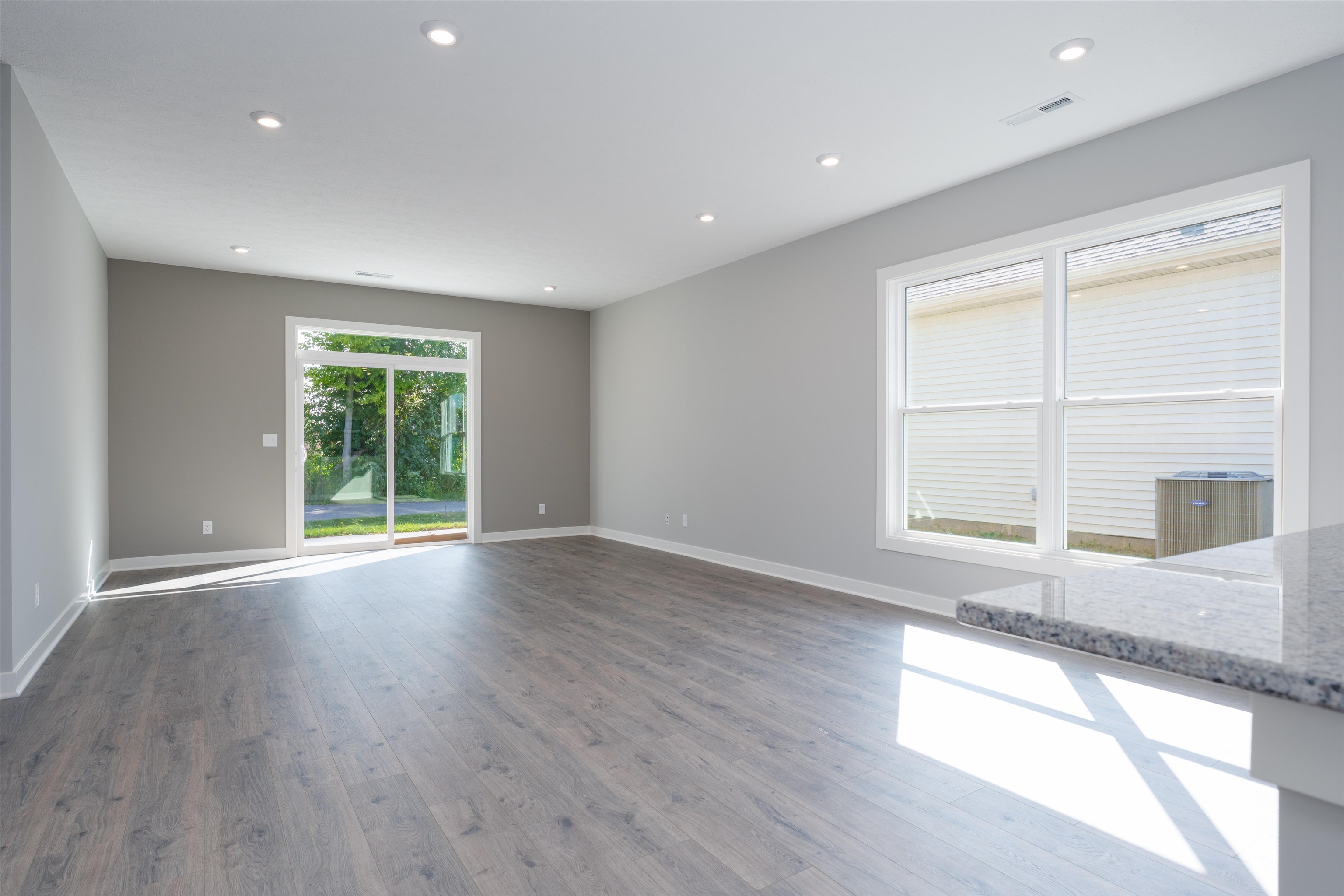 570 Alabaster Lane, Owensboro, Kentucky 42301, 3 Bedrooms Bedrooms, ,2 BathroomsBathrooms,Single Family Residence,For Sale,Alabaster Lane,92997