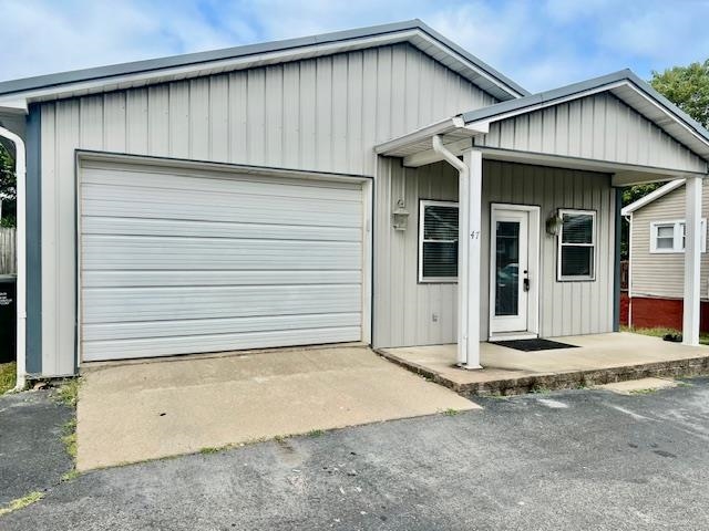 47 Seminary, Madisonville, Kentucky 42431, ,Mixed Use,For Sale,Seminary,93008