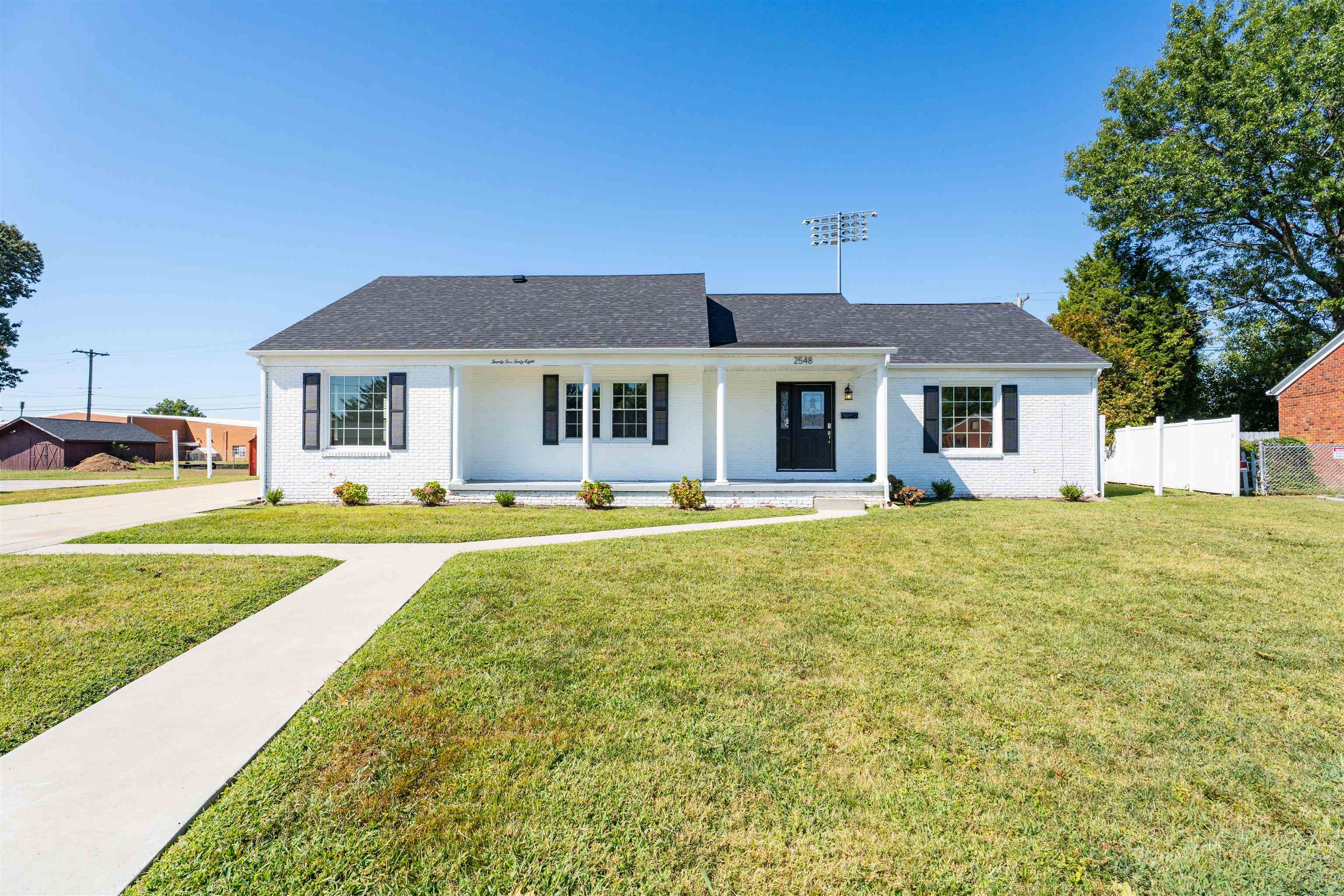 2548 Farrier Pl, Owensboro, Kentucky 42301, 3 Bedrooms Bedrooms, ,2 BathroomsBathrooms,Single Family Residence,For Sale,Farrier Pl,93011