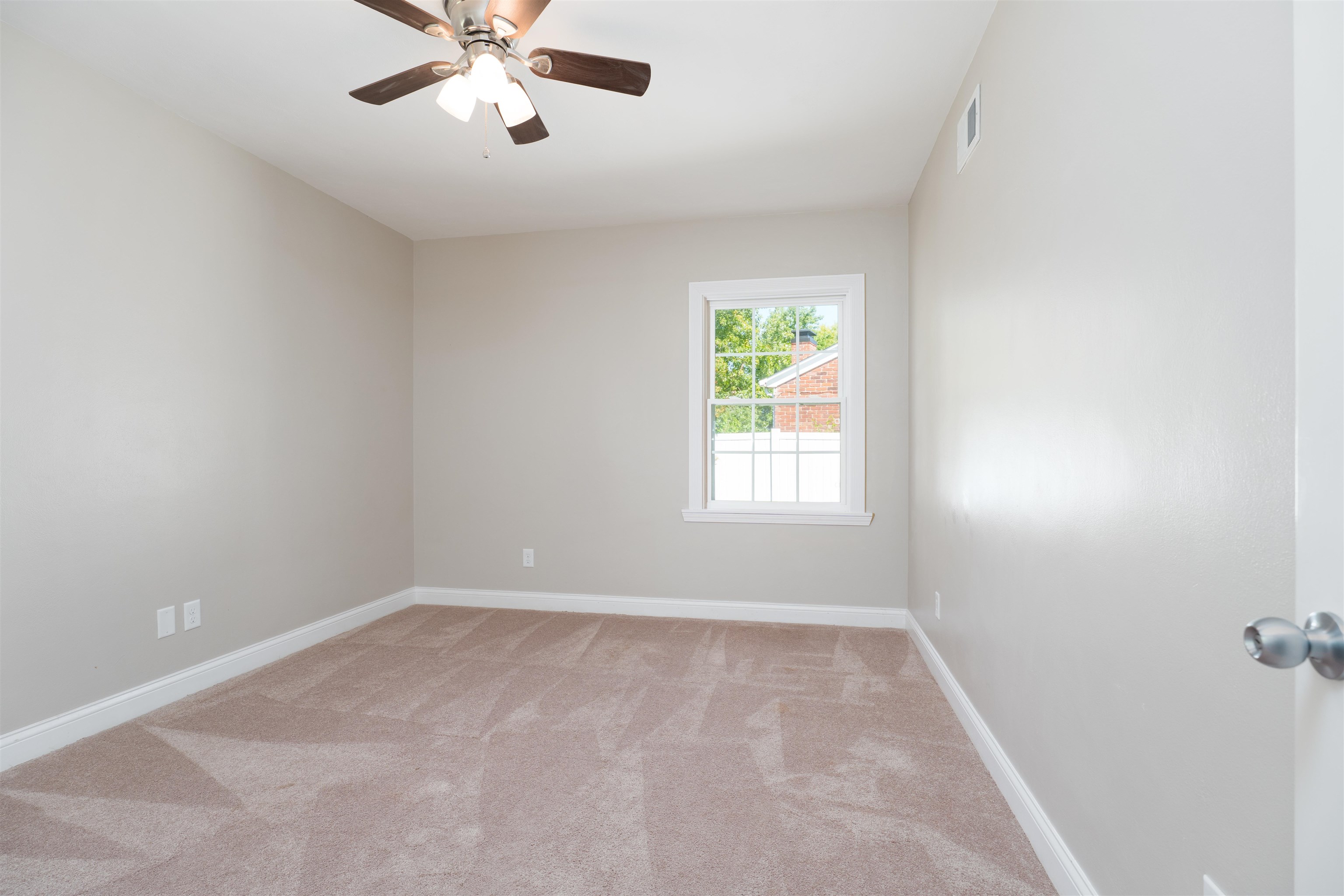 2548 Farrier Pl, Owensboro, Kentucky 42301, 3 Bedrooms Bedrooms, ,2 BathroomsBathrooms,Single Family Residence,For Sale,Farrier Pl,93011