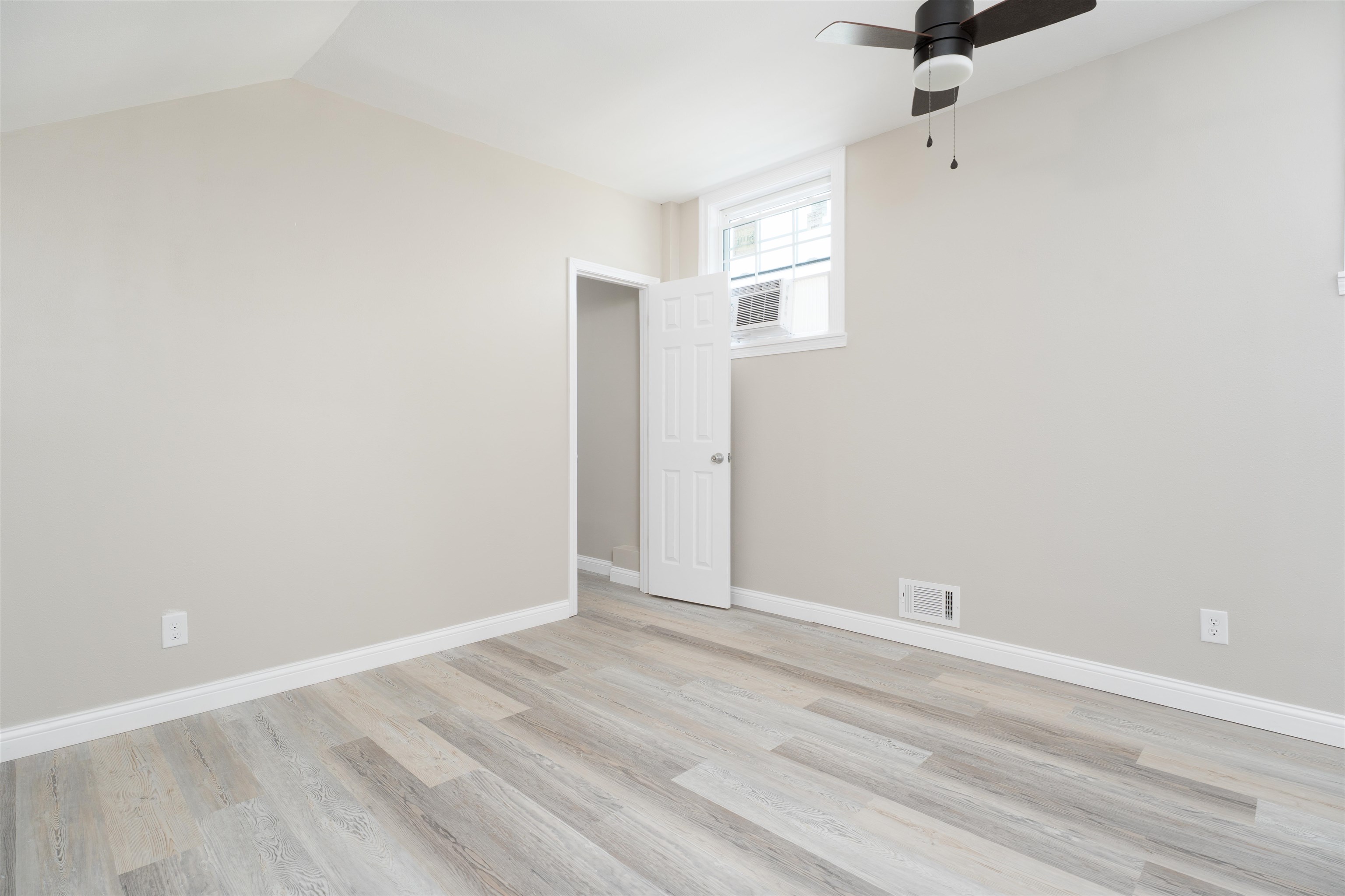 2548 Farrier Pl, Owensboro, Kentucky 42301, 3 Bedrooms Bedrooms, ,2 BathroomsBathrooms,Single Family Residence,For Sale,Farrier Pl,93011