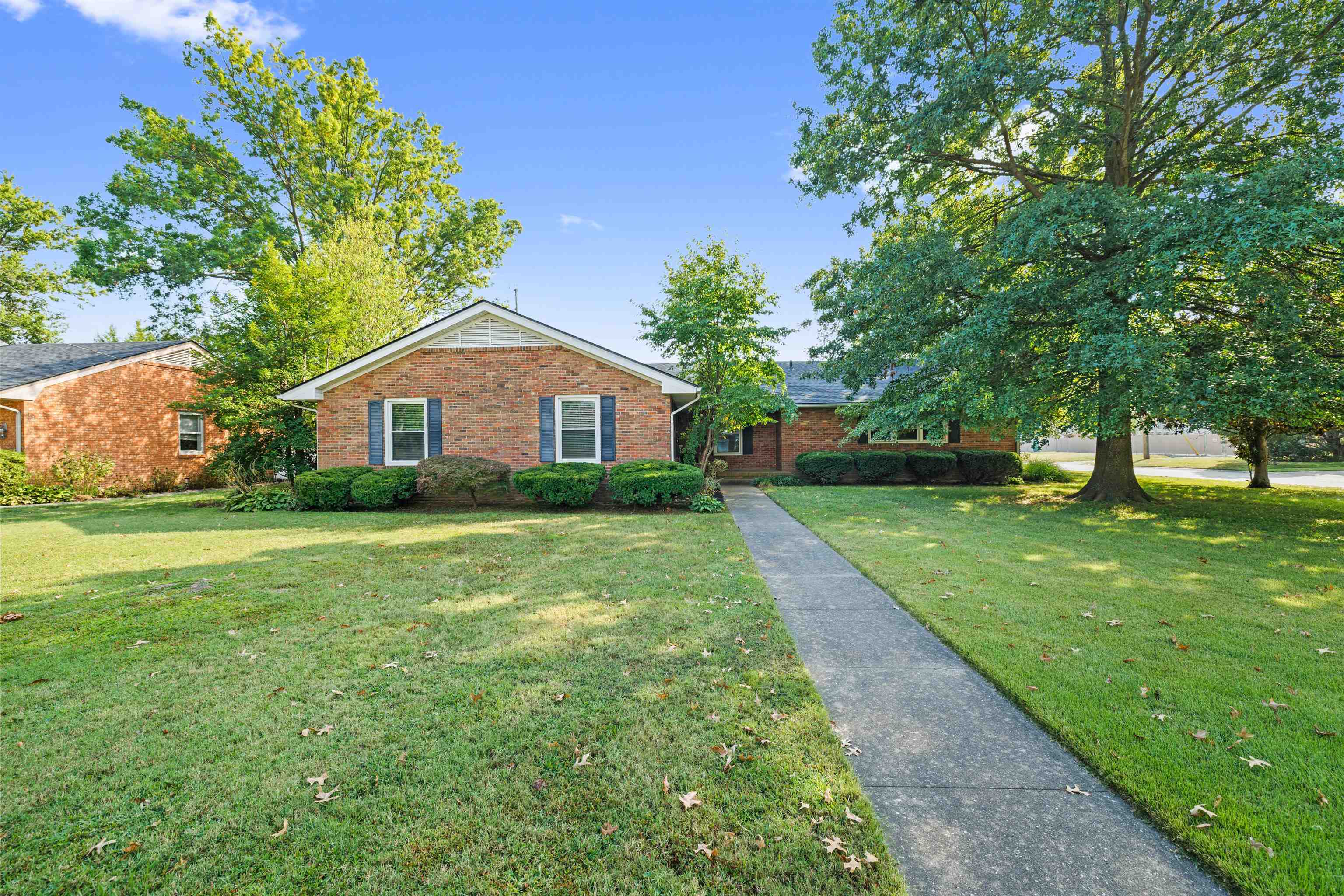 1122 Halifax Drive, Owensboro, Kentucky 42301, 3 Bedrooms Bedrooms, ,2 BathroomsBathrooms,Single Family Residence,For Sale,Halifax Drive,93061