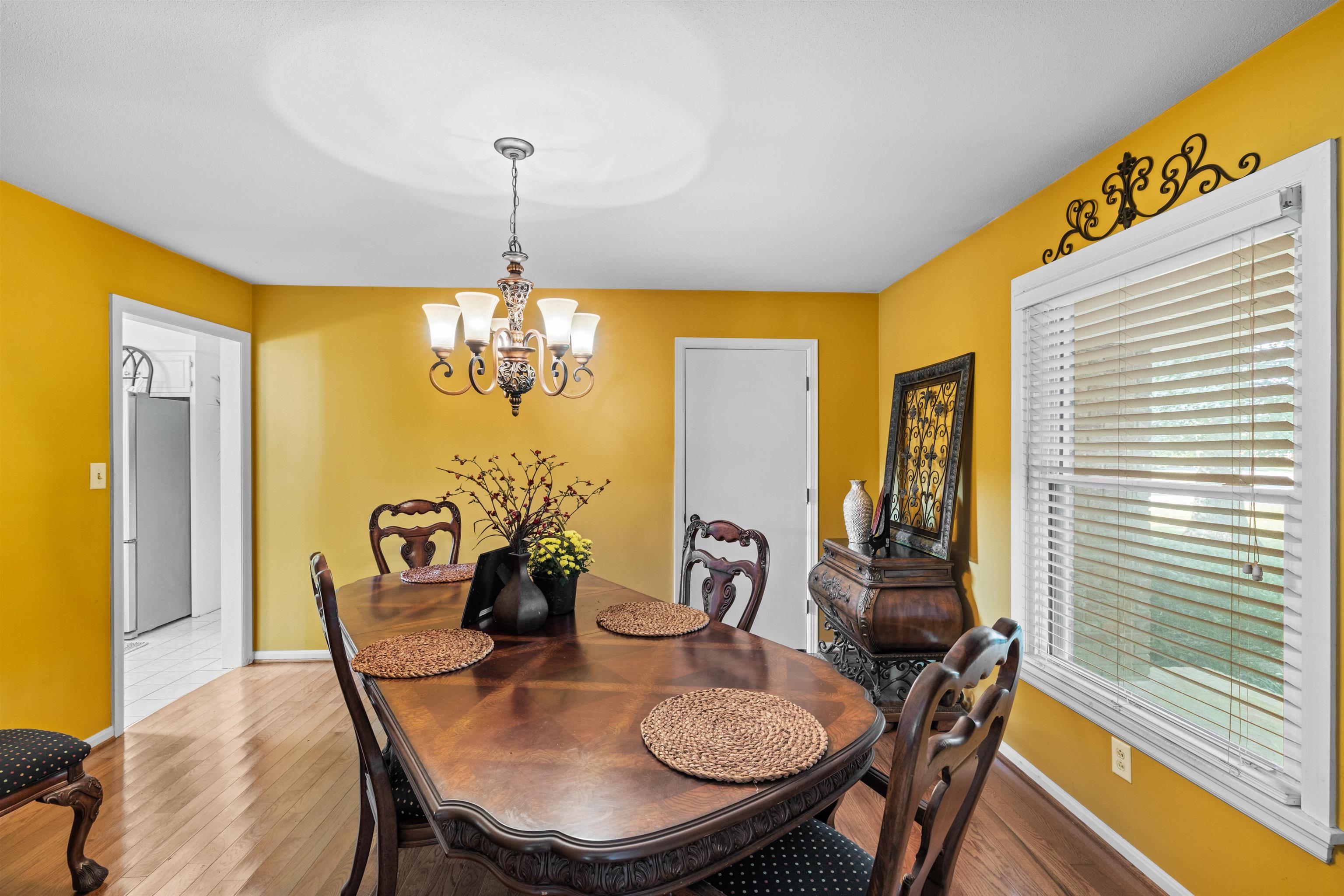 1122 Halifax Drive, Owensboro, Kentucky 42301, 3 Bedrooms Bedrooms, ,2 BathroomsBathrooms,Single Family Residence,For Sale,Halifax Drive,93061