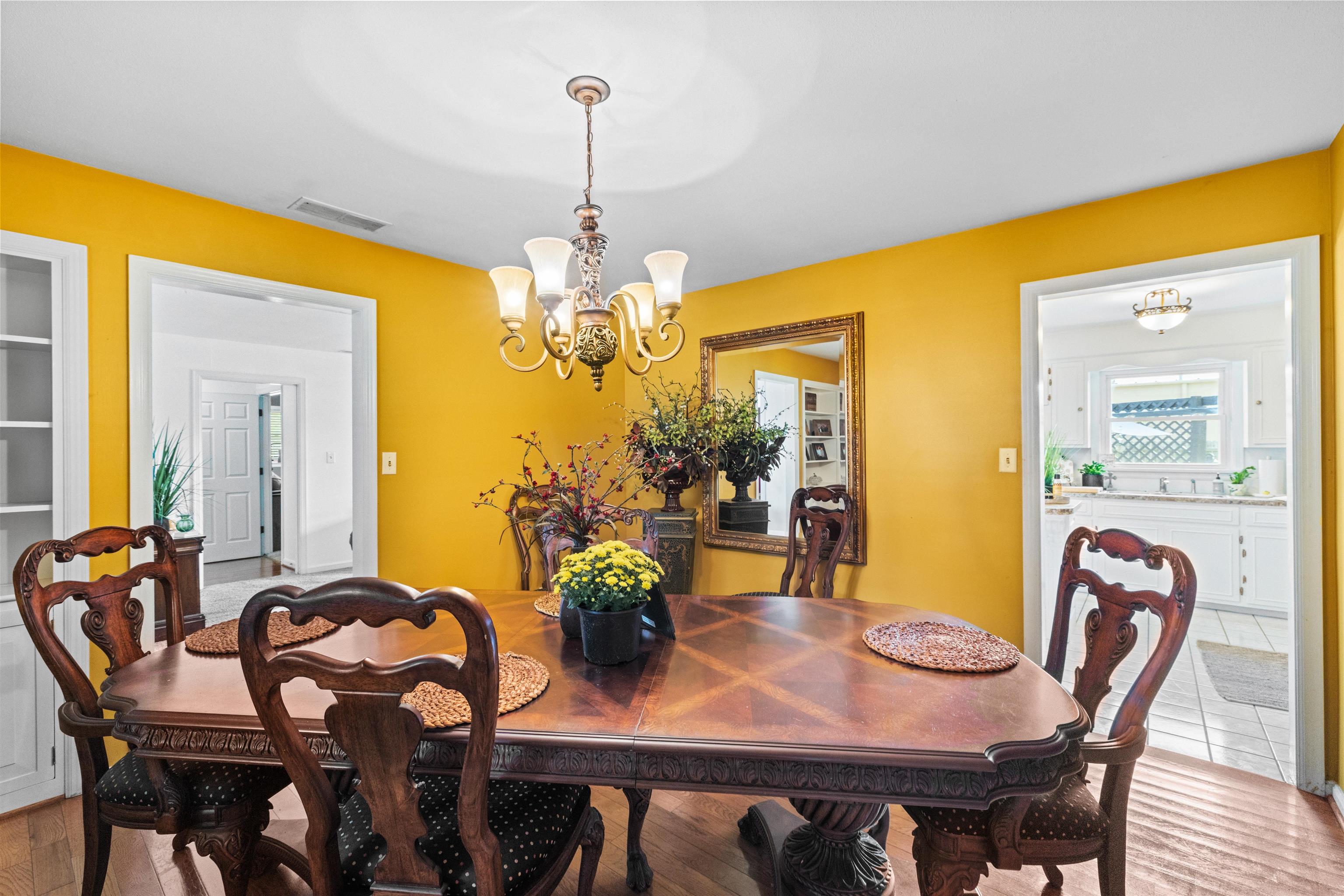 1122 Halifax Drive, Owensboro, Kentucky 42301, 3 Bedrooms Bedrooms, ,2 BathroomsBathrooms,Single Family Residence,For Sale,Halifax Drive,93061